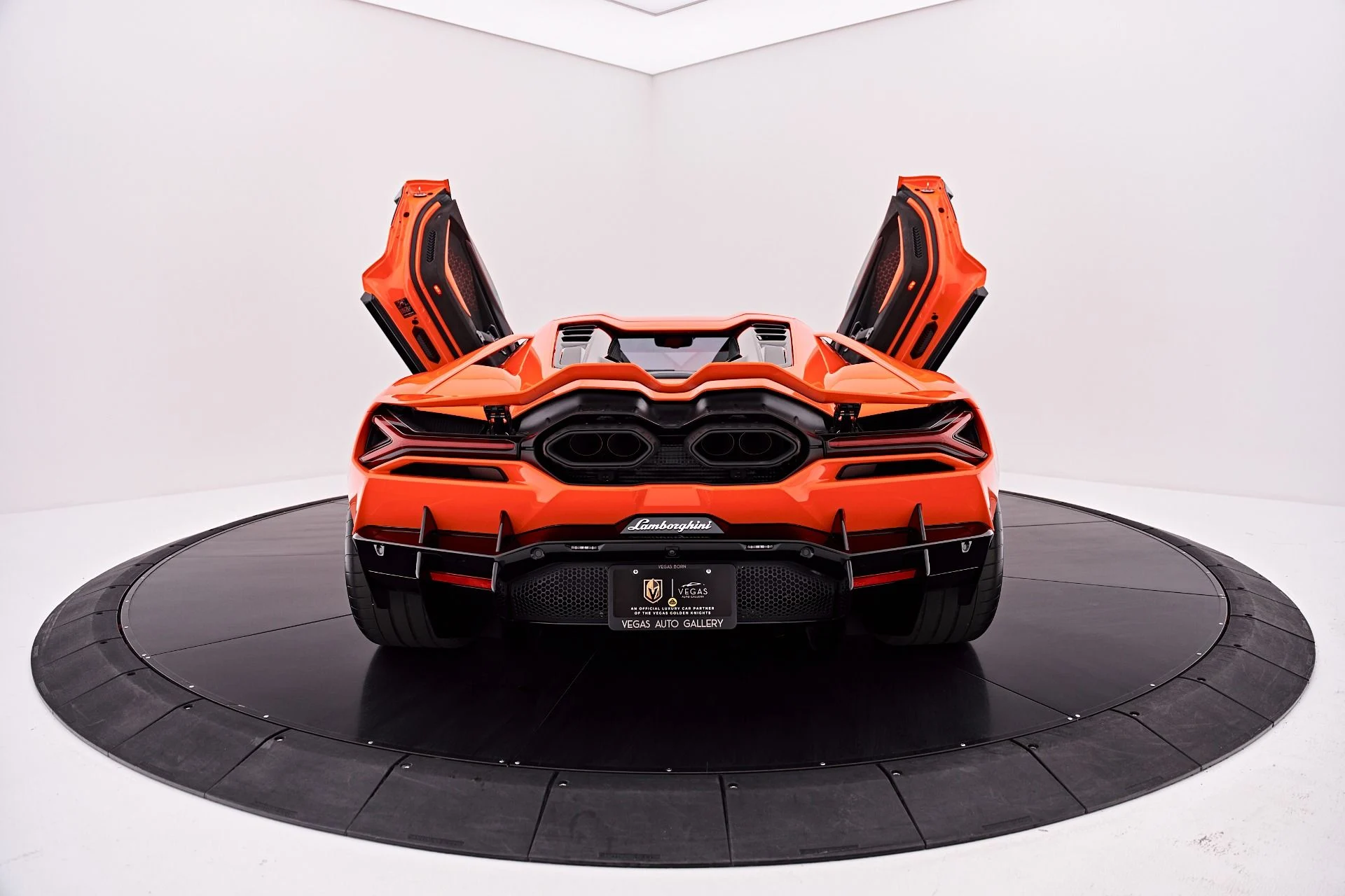 mph022_1478870475_Used_2024_Lamborghini_Revuelto_Base_1787792748_2fa7eda956
