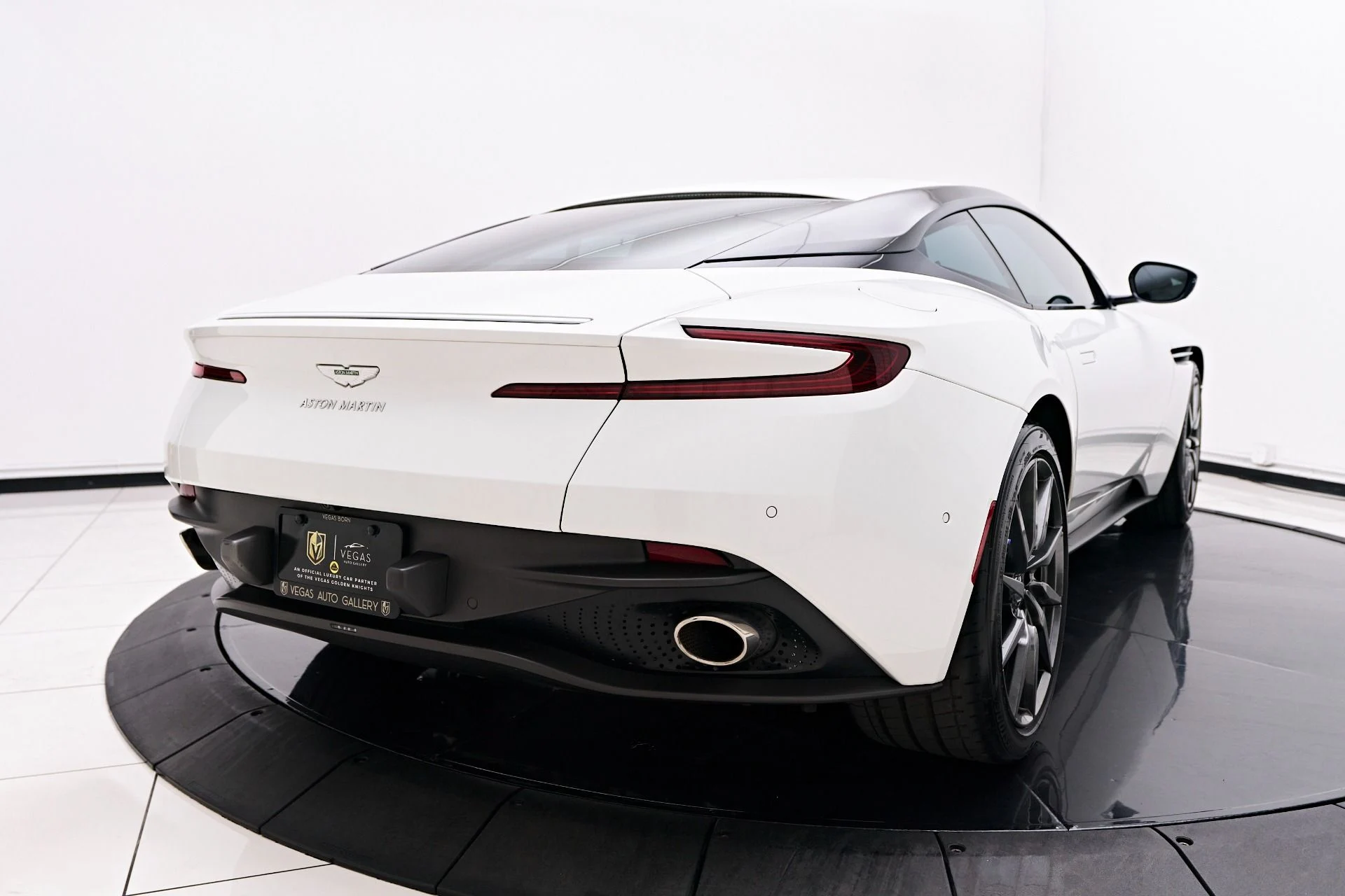 mph022_1491138477_Used_2019_Aston_Martin_DB_11_Base_1758851294_e8af64a5de