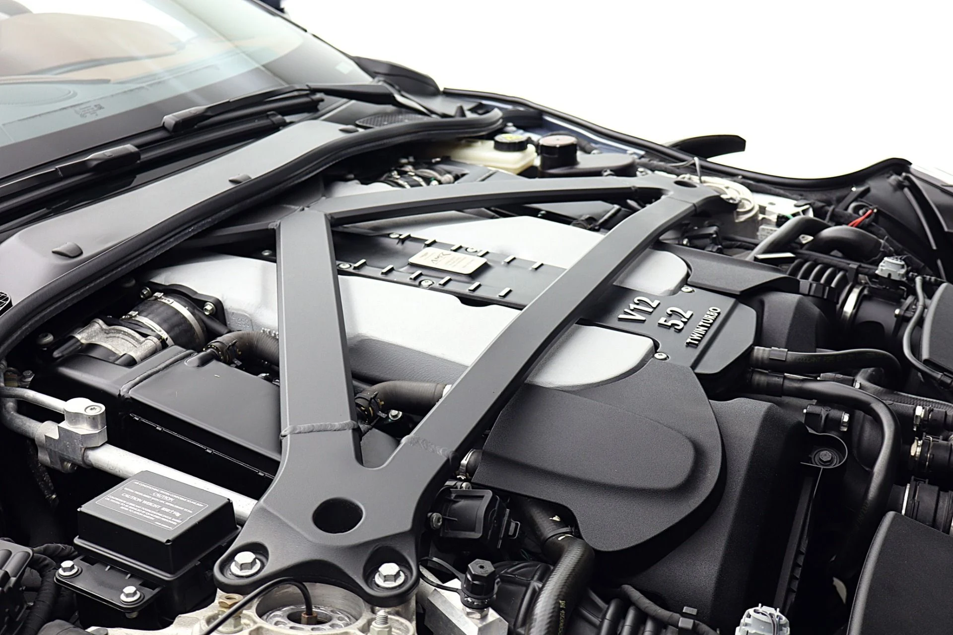 mph022_1493568016_Used_2020_Aston_Martin_DB_11_AMR_a477720411
