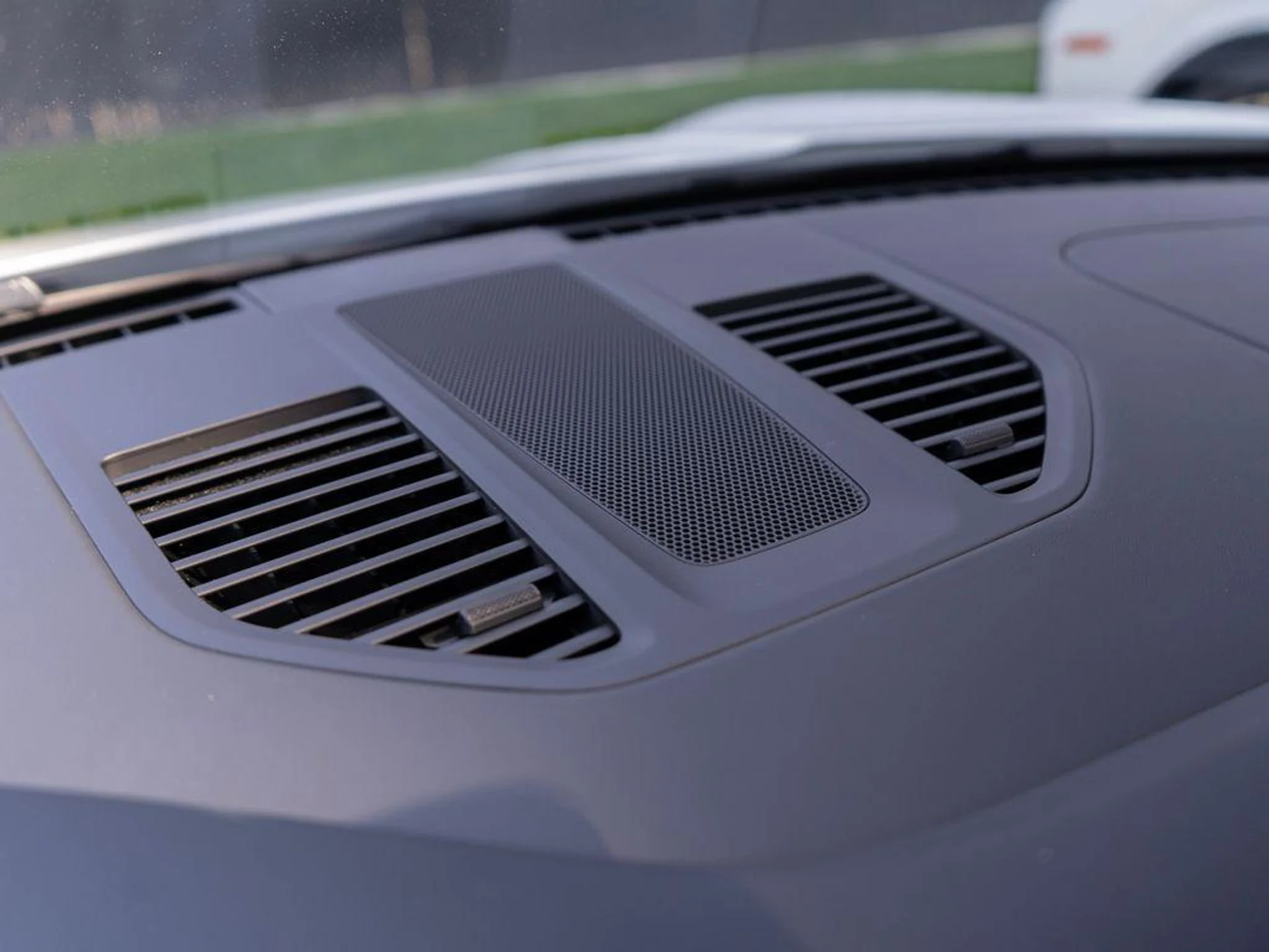 mph022_1494720455_n_I0zm_Cdkvi8g18k_Kktvw_FWD_Pm_VI_646370f759