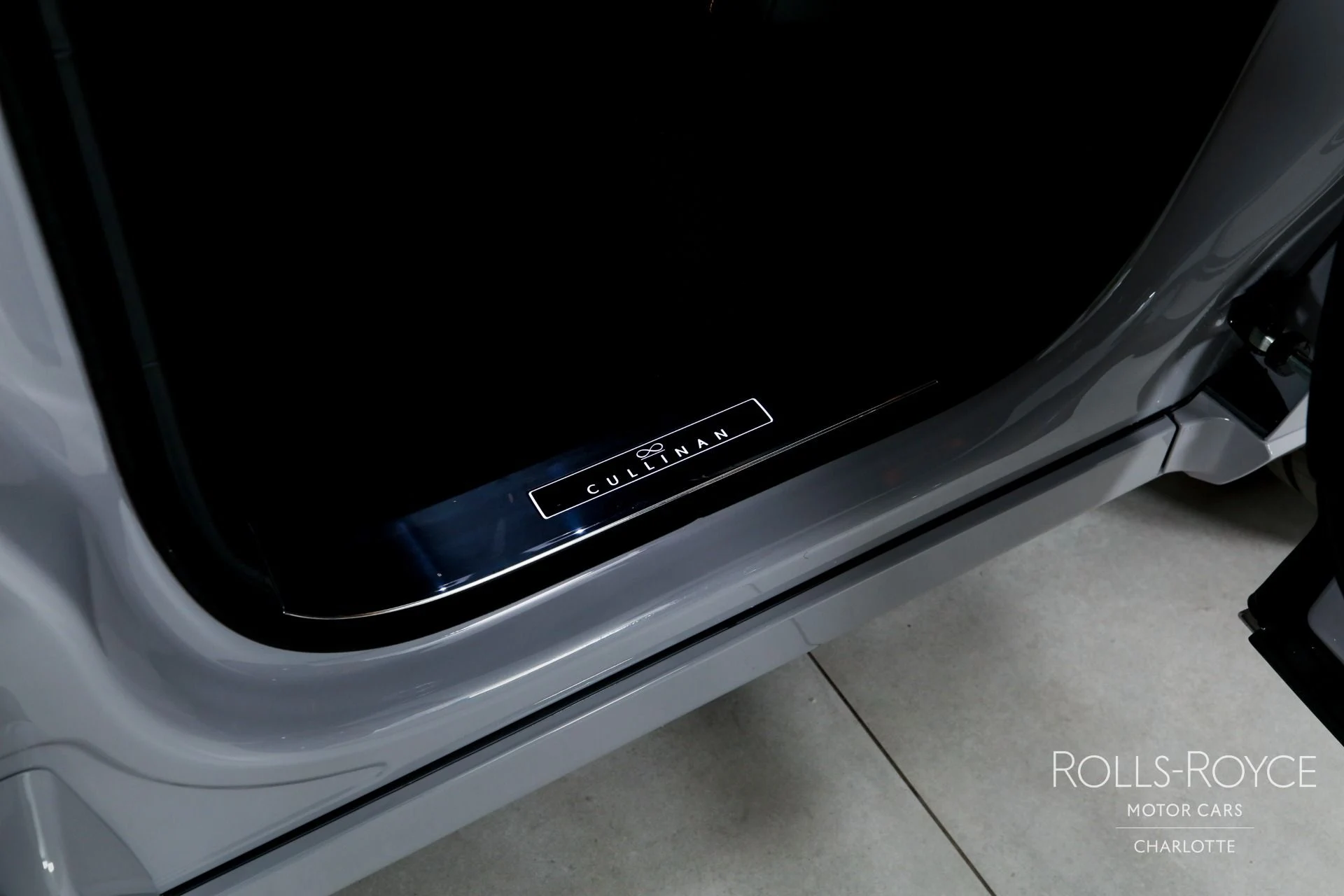 mph022_1496531233_Used_2026_Rolls_Royce_Black_Badge_Cullinan_1771362063_3ccd69c3a5