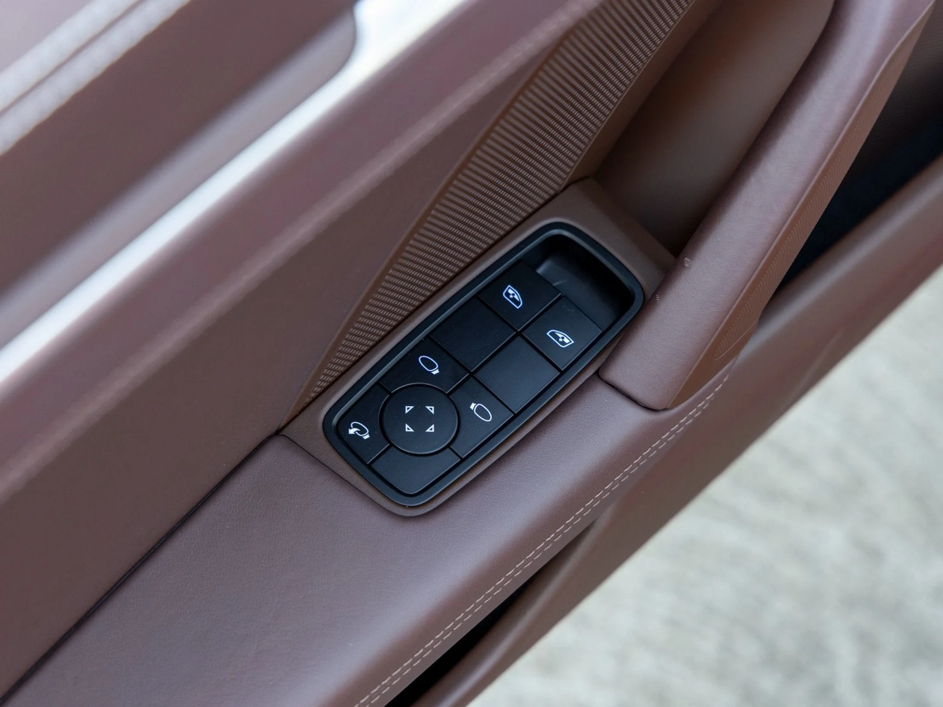 mph022_150694340_23_6f3392f10b