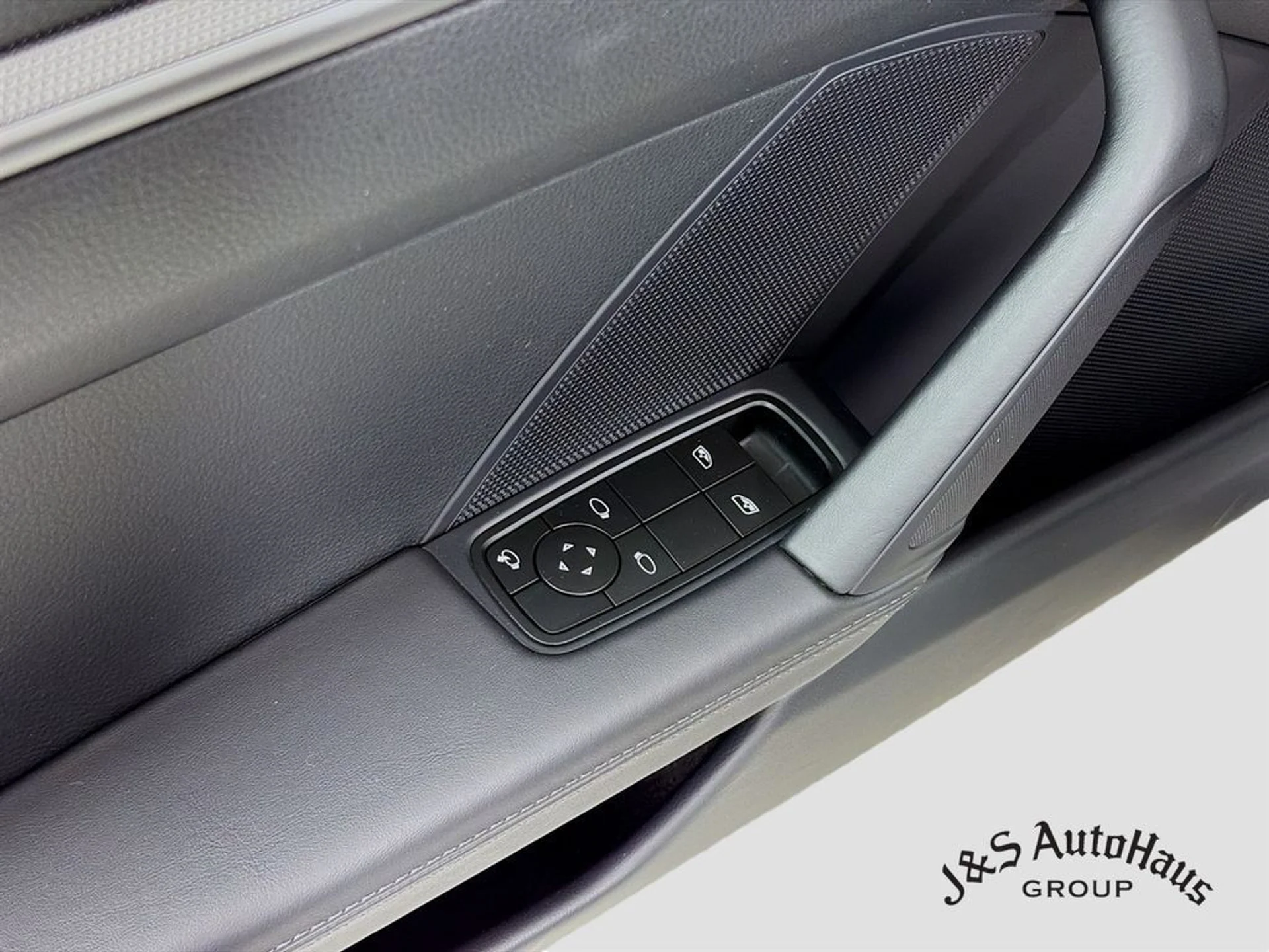 mph022_150893417_wjul693o4wbdjrv1kbrvxksvhiol_a6f0071455