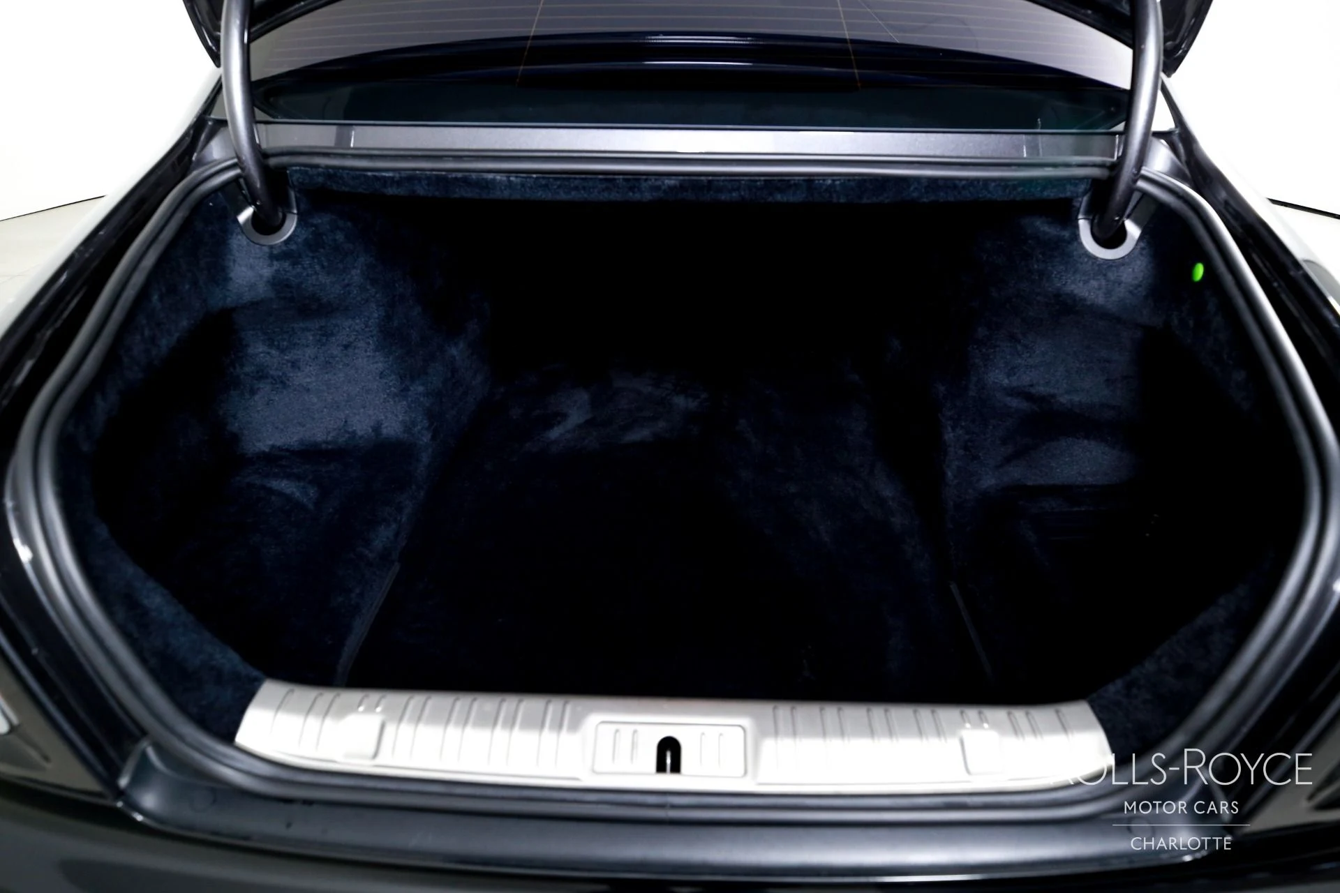 mph022_1510734298_Used_2015_Rolls_Royce_Ghost_1769450770_707332b51d