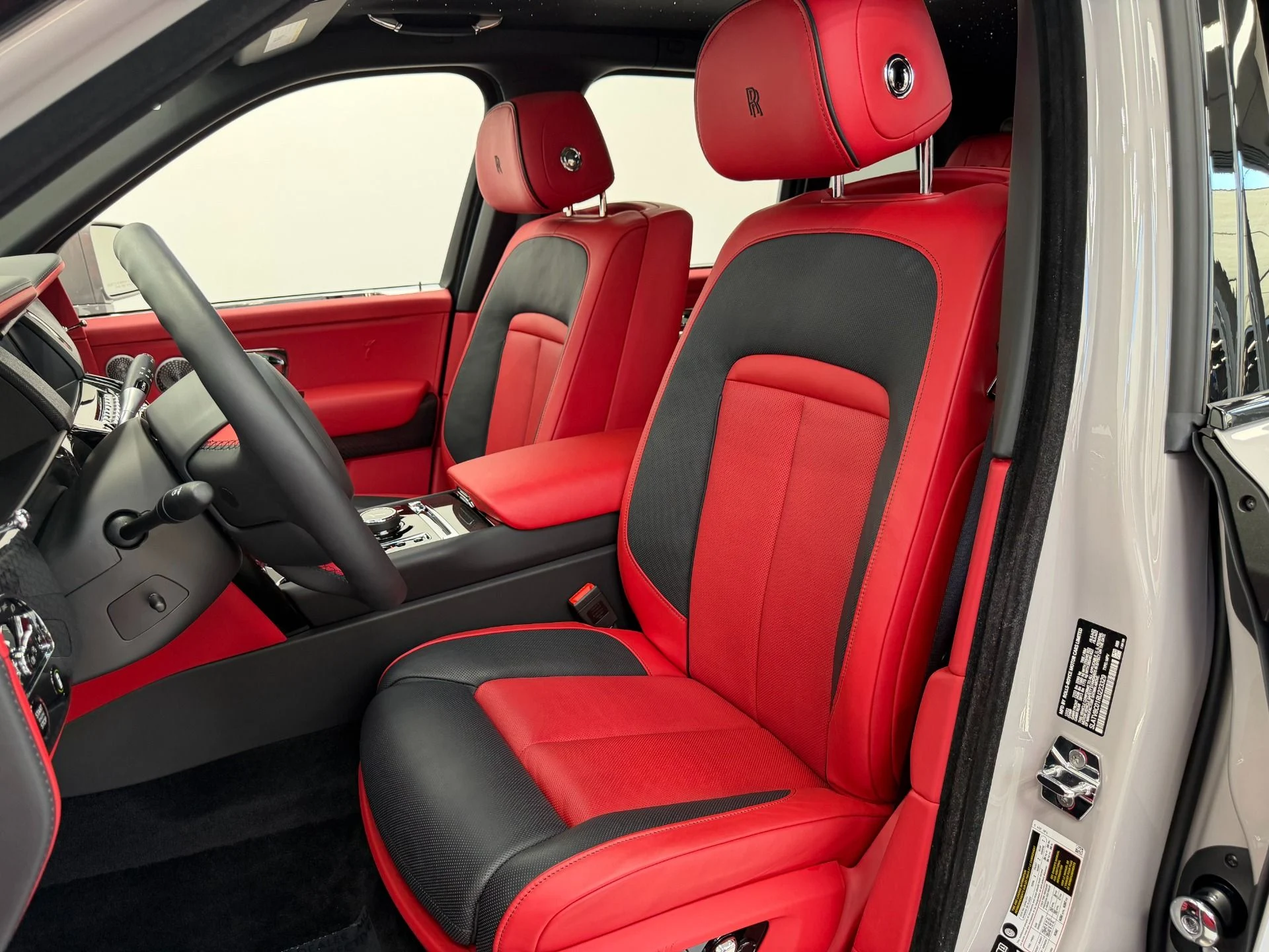 mph022_1511755551_Used_2024_Rolls_Royce_Cullinan_Black_Badge_Immersive_Rear_Seating_Rear_Theatre_Configuration_1782147217_c93f81c932