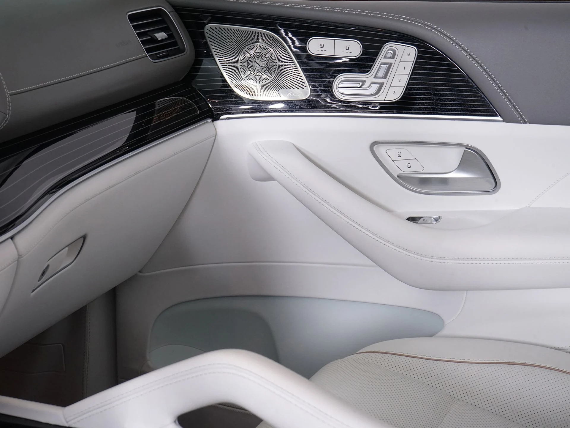 mph022_1512035250_328db06e501ab744f1fb0f3437f30e96x_69ef8ba006