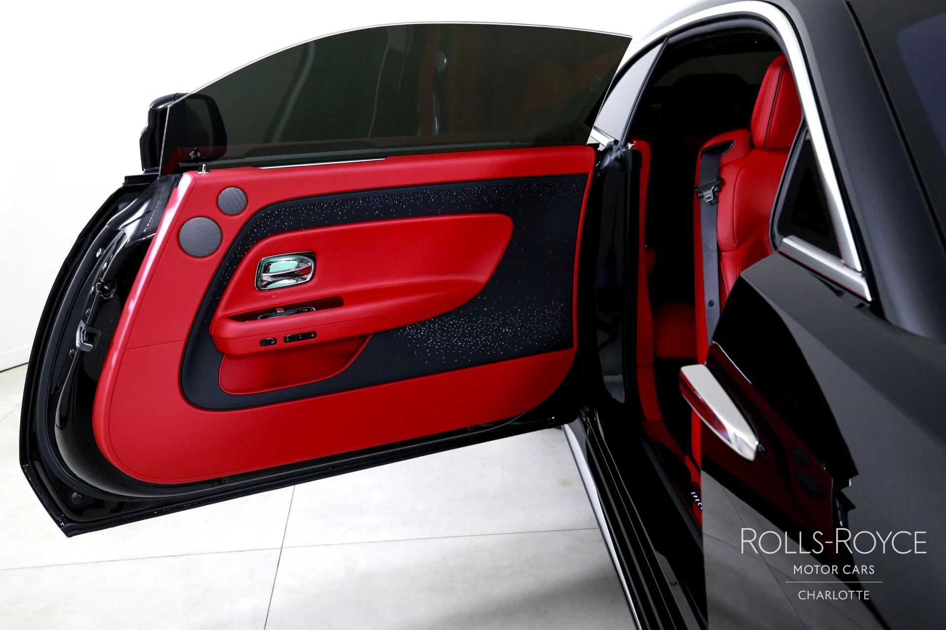 mph022_1515269614_Used_2024_Rolls_Royce_Spectre_1755798527_145b0dfd99