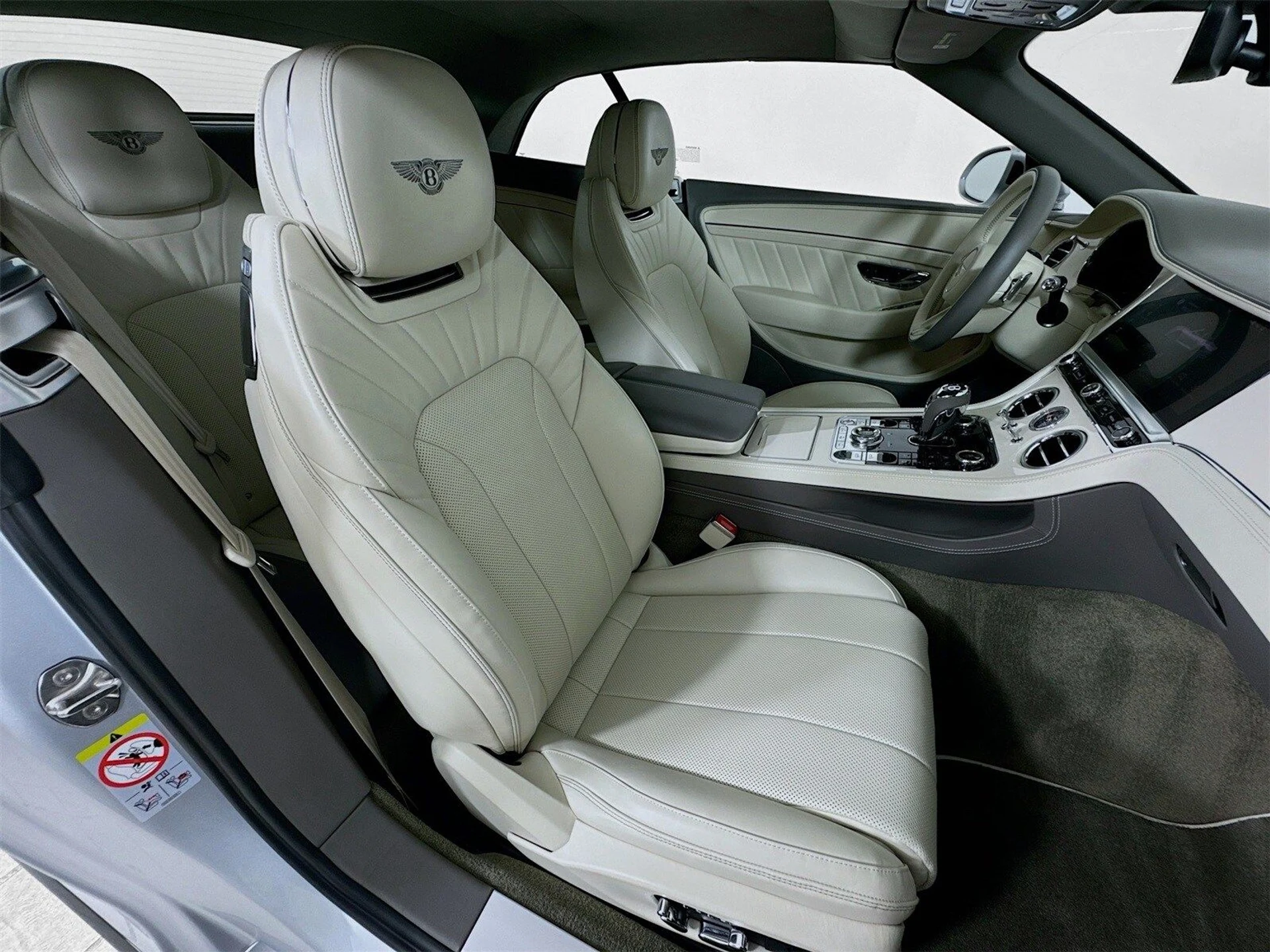 mph022_1517449636_a9cc77fbc0f319bb09cf1147847e47f7x_1214695ac9