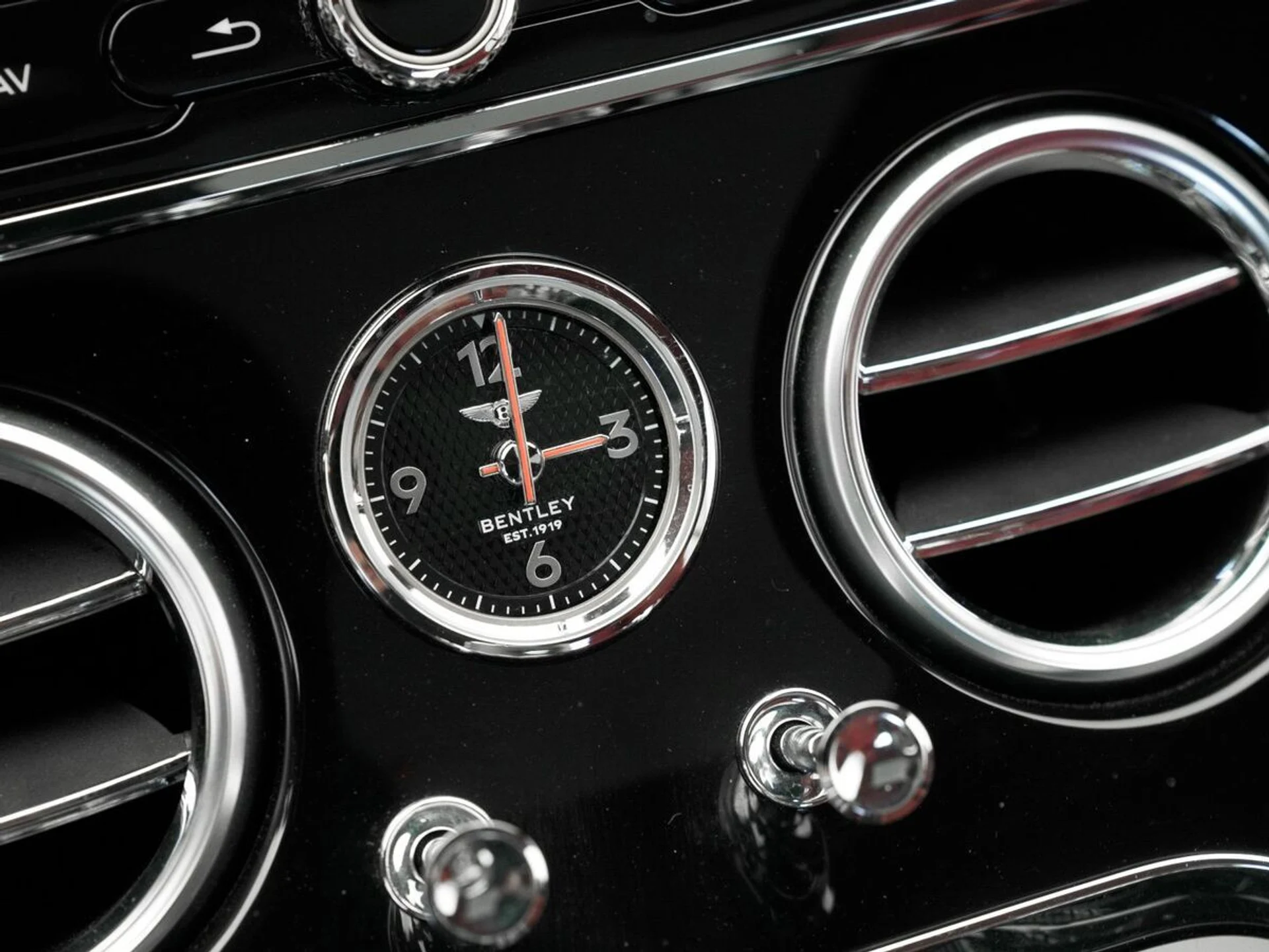 mph022_1523045527_t362h071jhdfubu6ckwyve8ngyby_5bfcb3ef8a