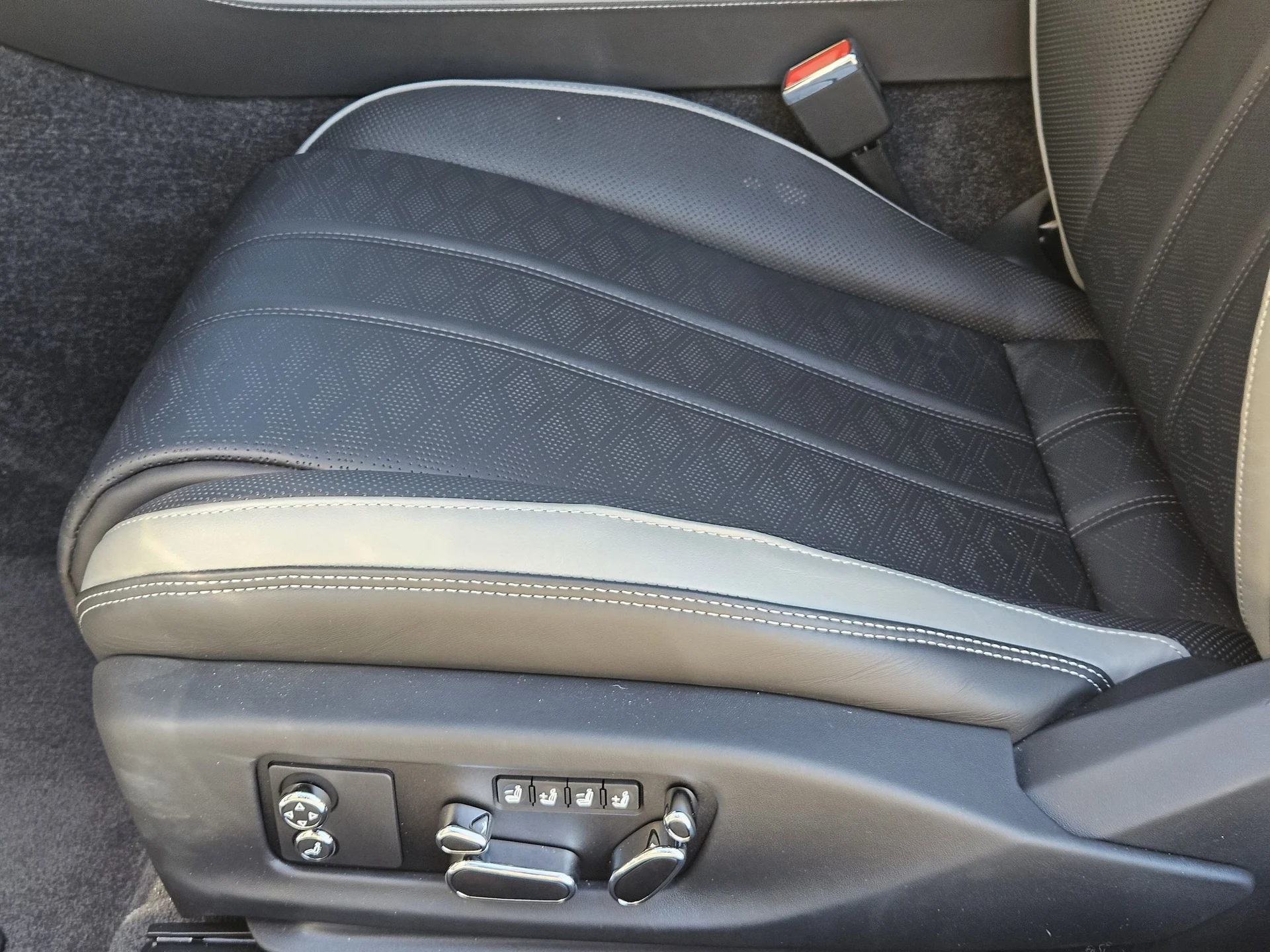 mph022_152305582_fac443eb241365f38e7c1882c65a90a8x_180e8e3ba0