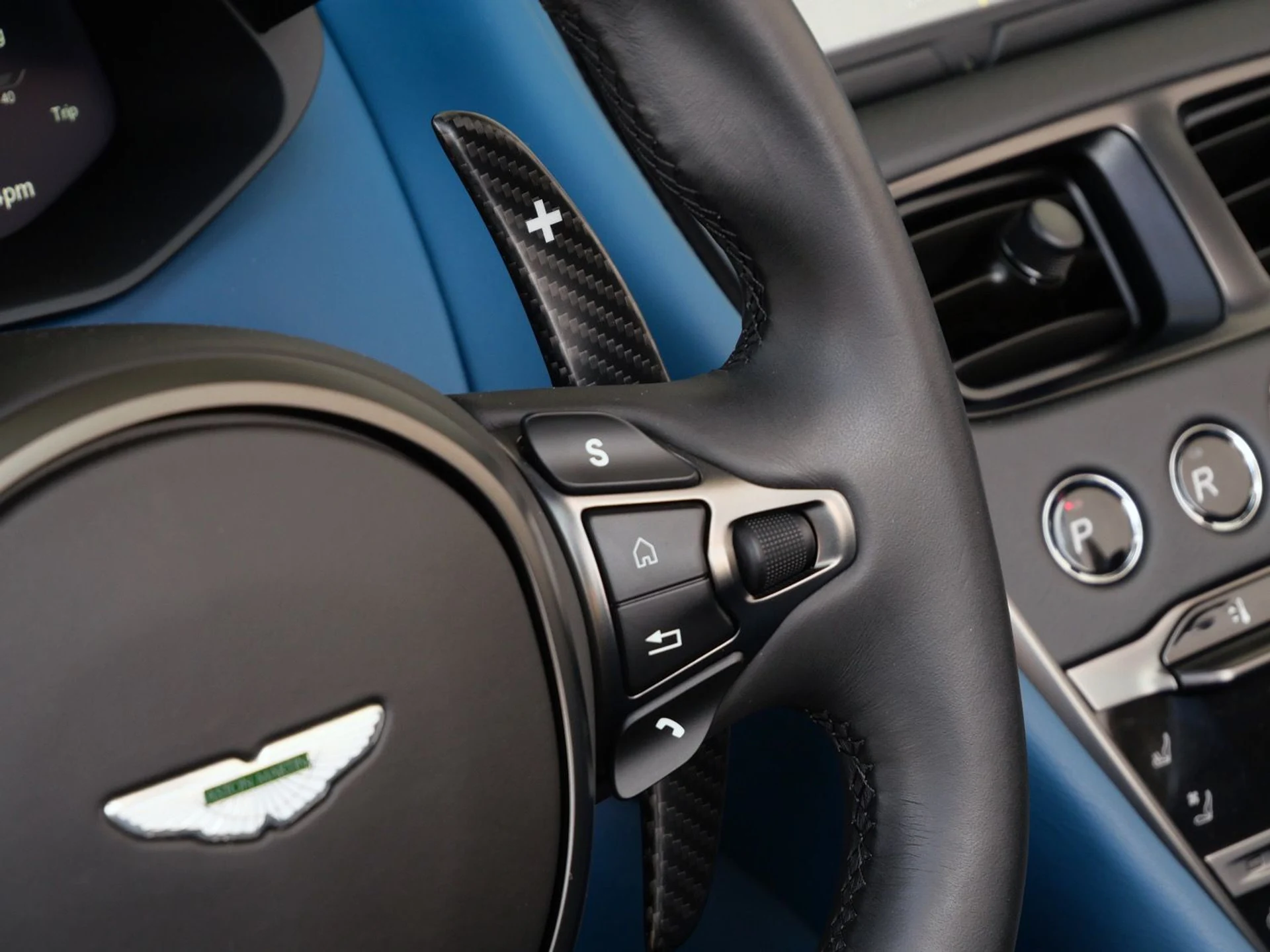 mph022_1528055602_80b9d4d4bd74cd7c679296c7bb3f703cx_a0a04d4e85