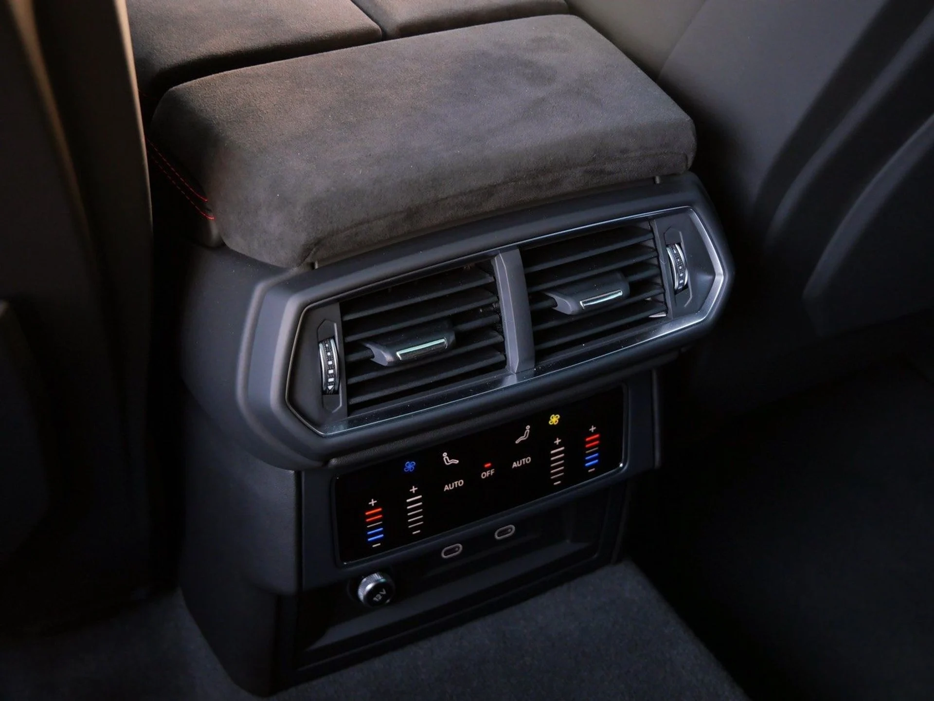 mph022_153353325_530745cf5b68bd918cb968c598dd739fx_39bdec1c29