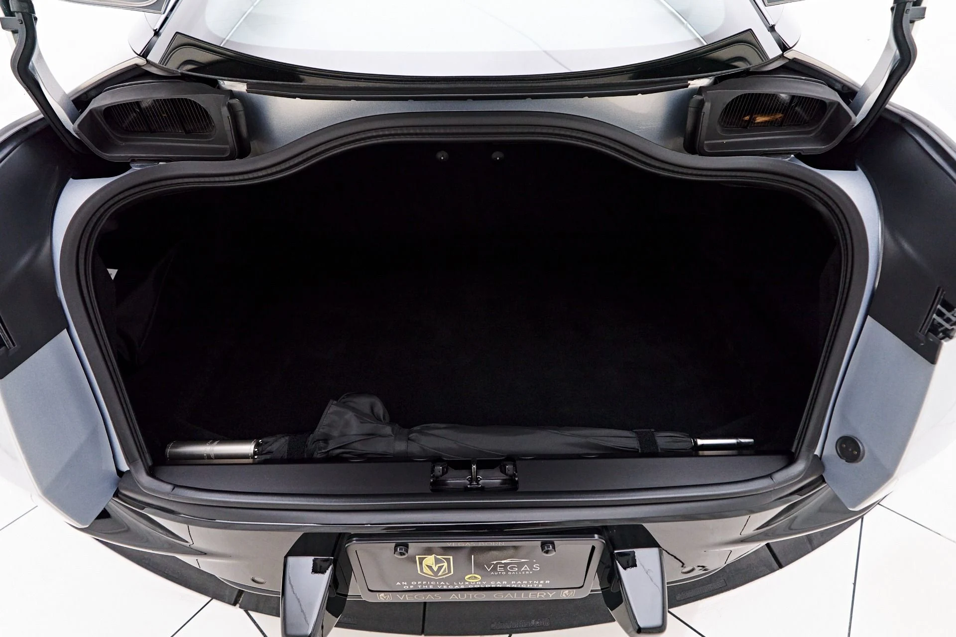 mph022_1538021690_Used_2024_Aston_Martin_DB_12_1755890598_e8a74fd4fc