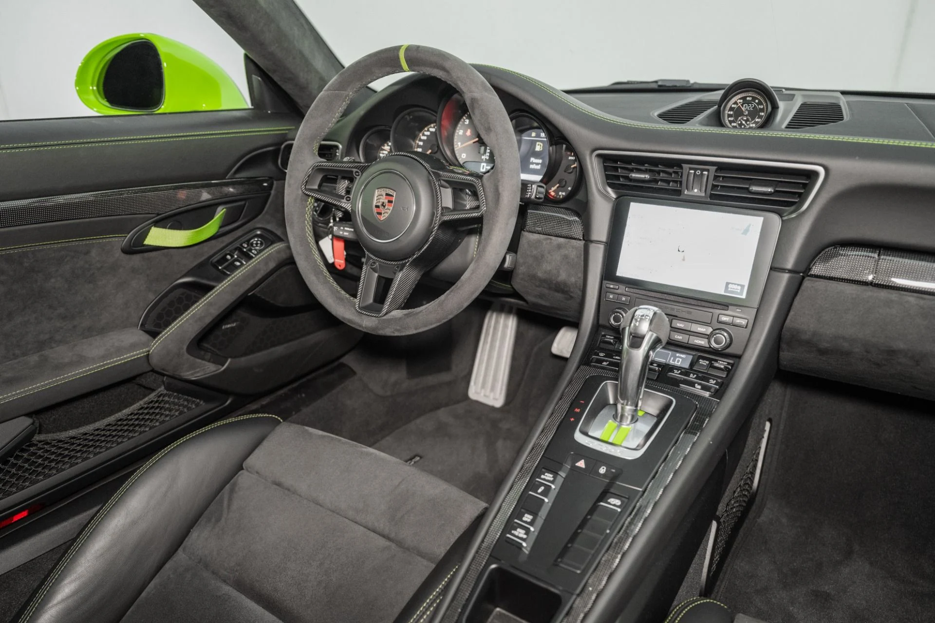 mph022_1543070429_Used_2019_Porsche_911_GT_3_RS_1761058034_af5962e06f