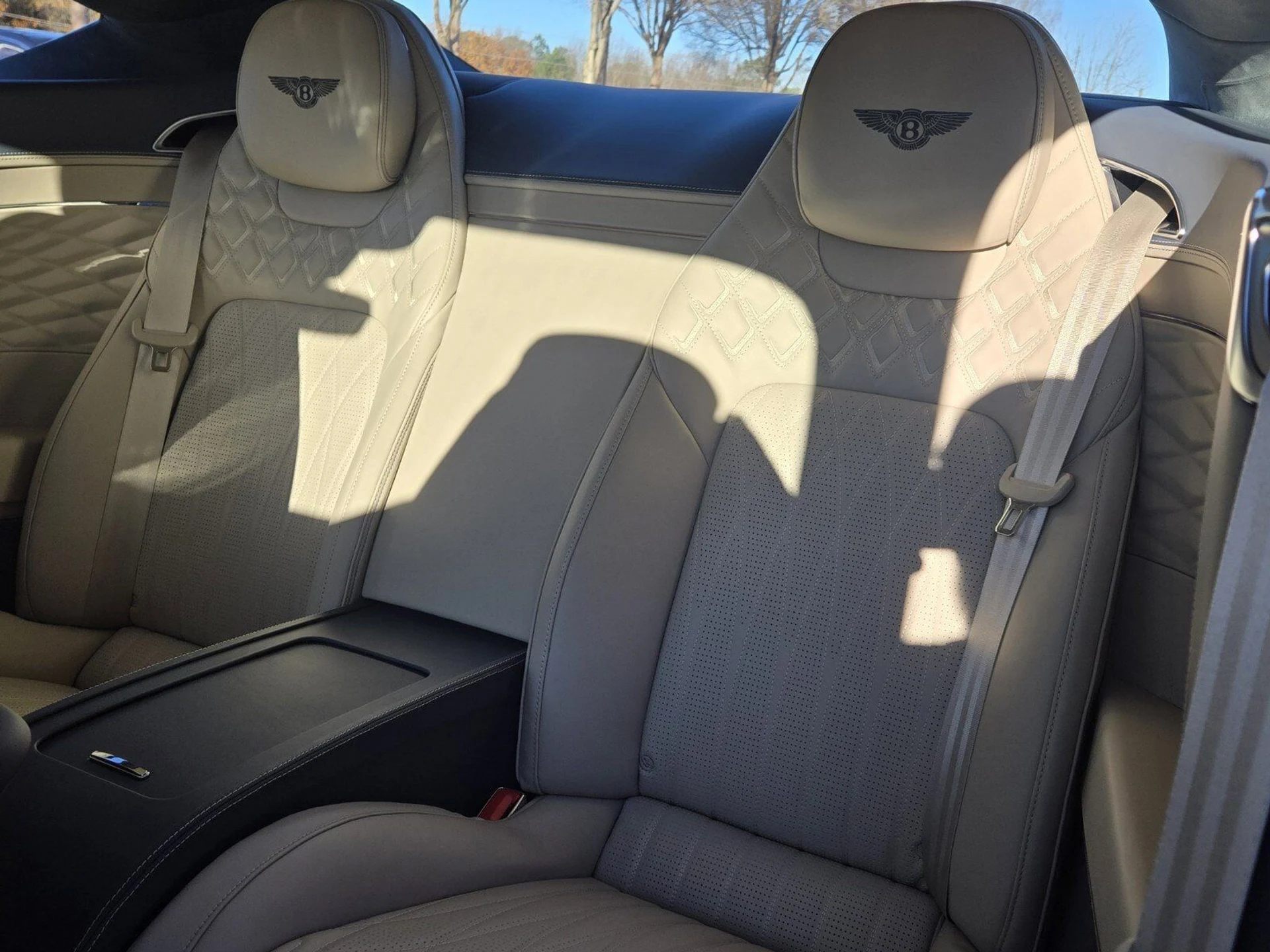 mph022_1556938386_4aa582688a0462664b6a8cad0d9082afx_6516ed04bd