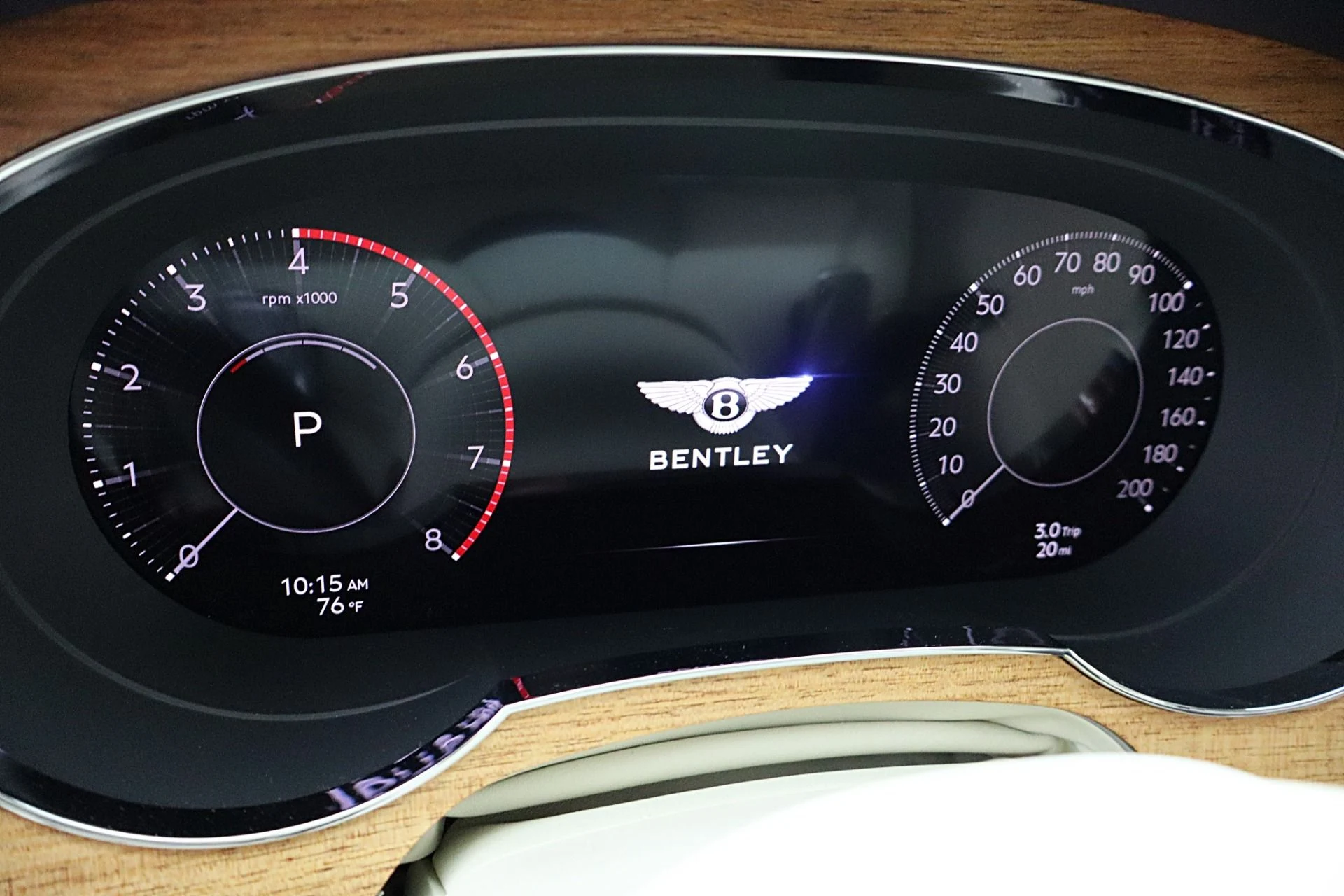 mph022_1556960212_New_2026_Bentley_Bentayga_EWB_V8_e871e88b81