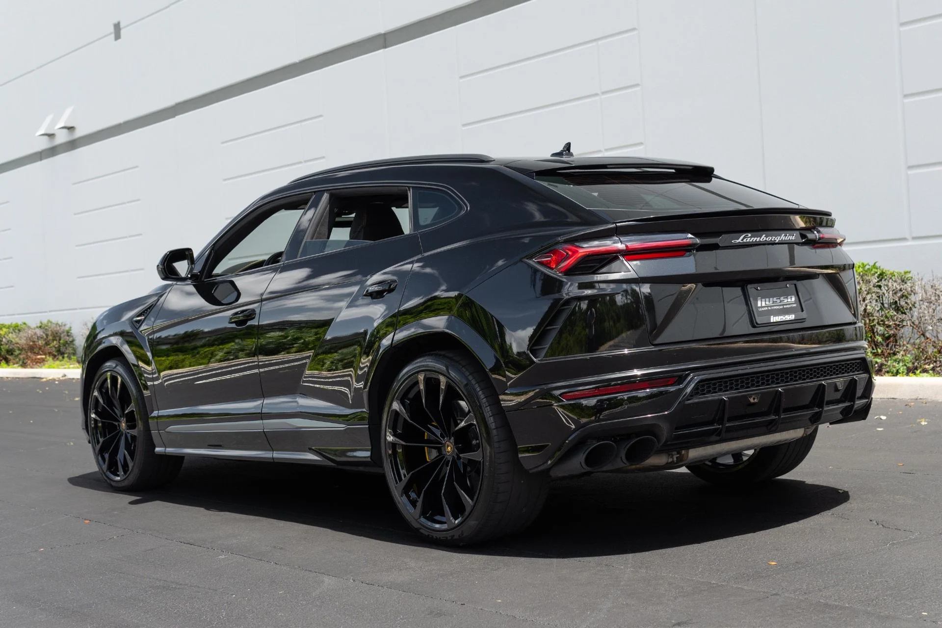 mph022_1557535370_Used_2022_Lamborghini_Urus_1776127481_6c7be62673