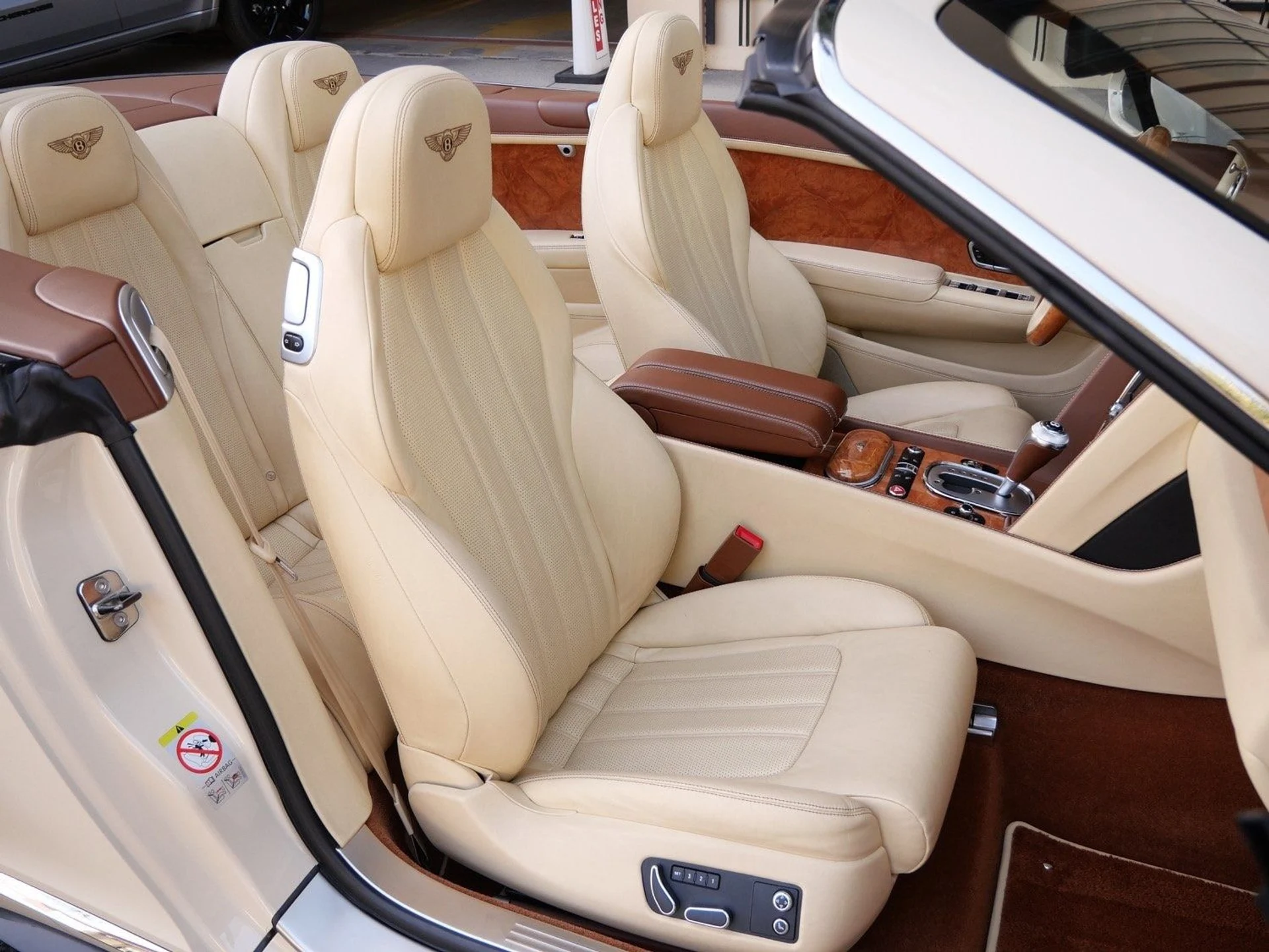 mph022_1557884044_fb3c6f69a8ac792292a890888330c7c6x_0d44fbb9a3