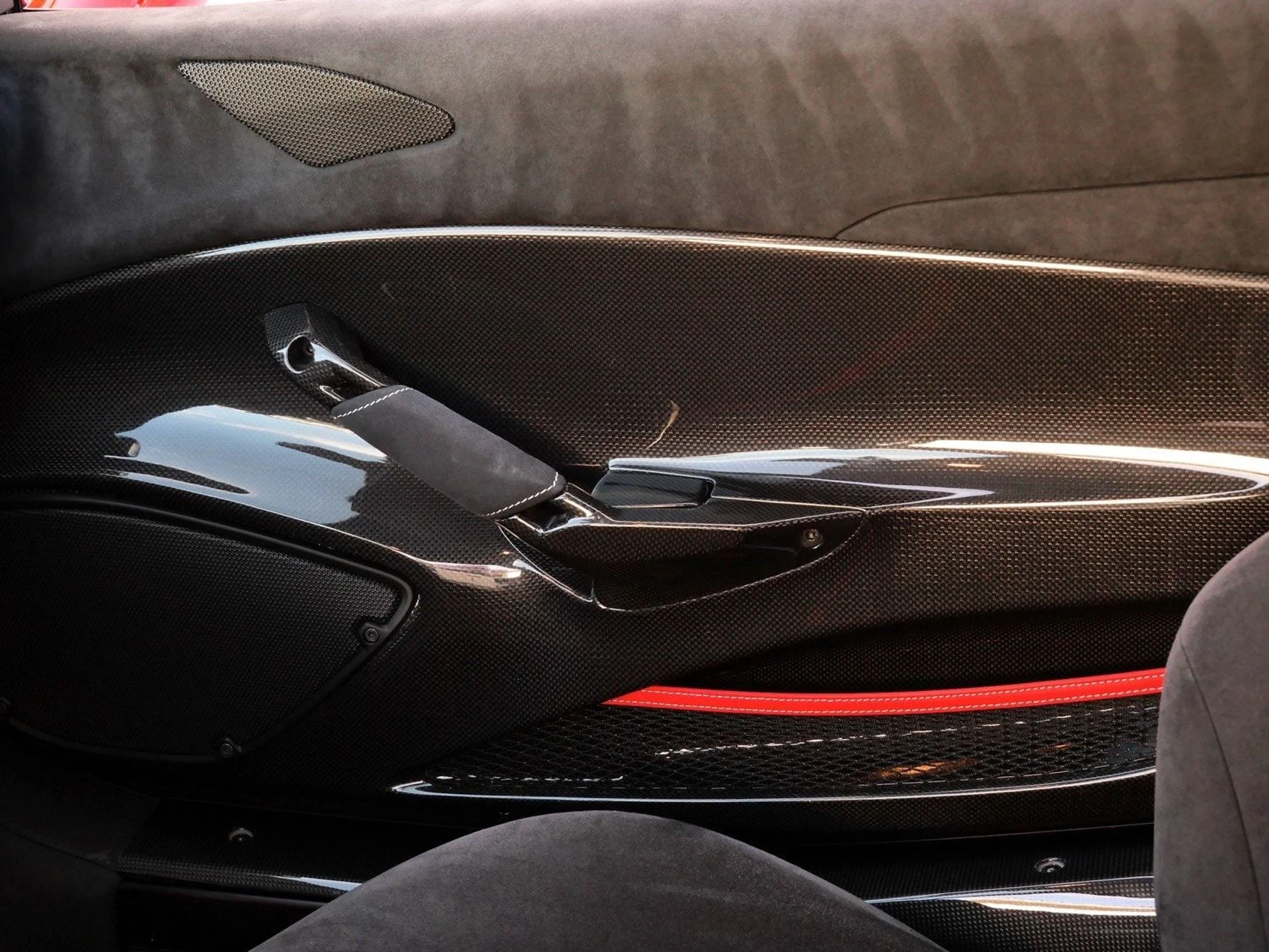 mph022_1572852952_cbc7f24d46a1c1f981a9d2c0db23126fx_8e7fd7d619