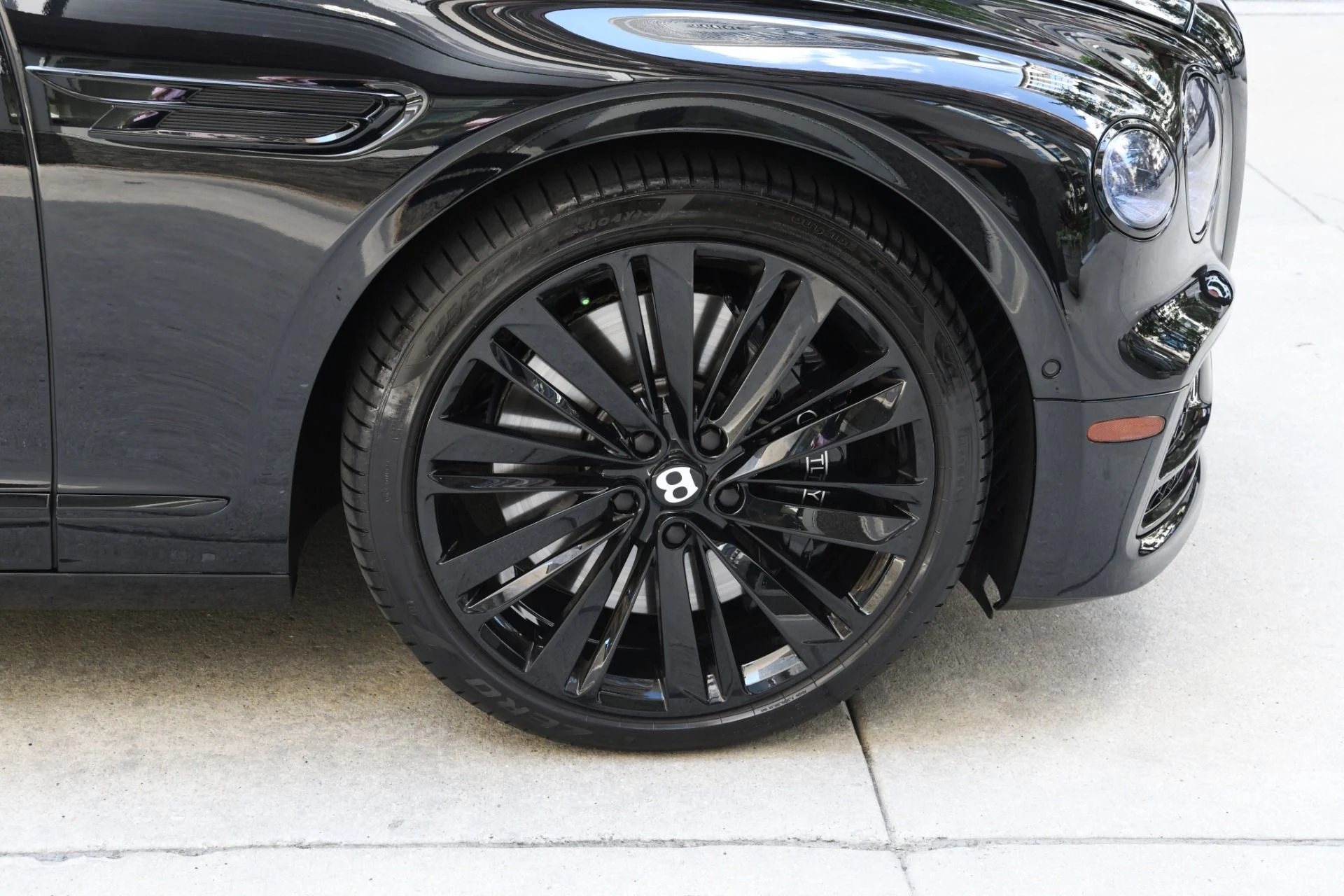 mph022_1577639917_Used_2024_Bentley_Flying_Spur_Speed_1751398500_0ddce6b6ec