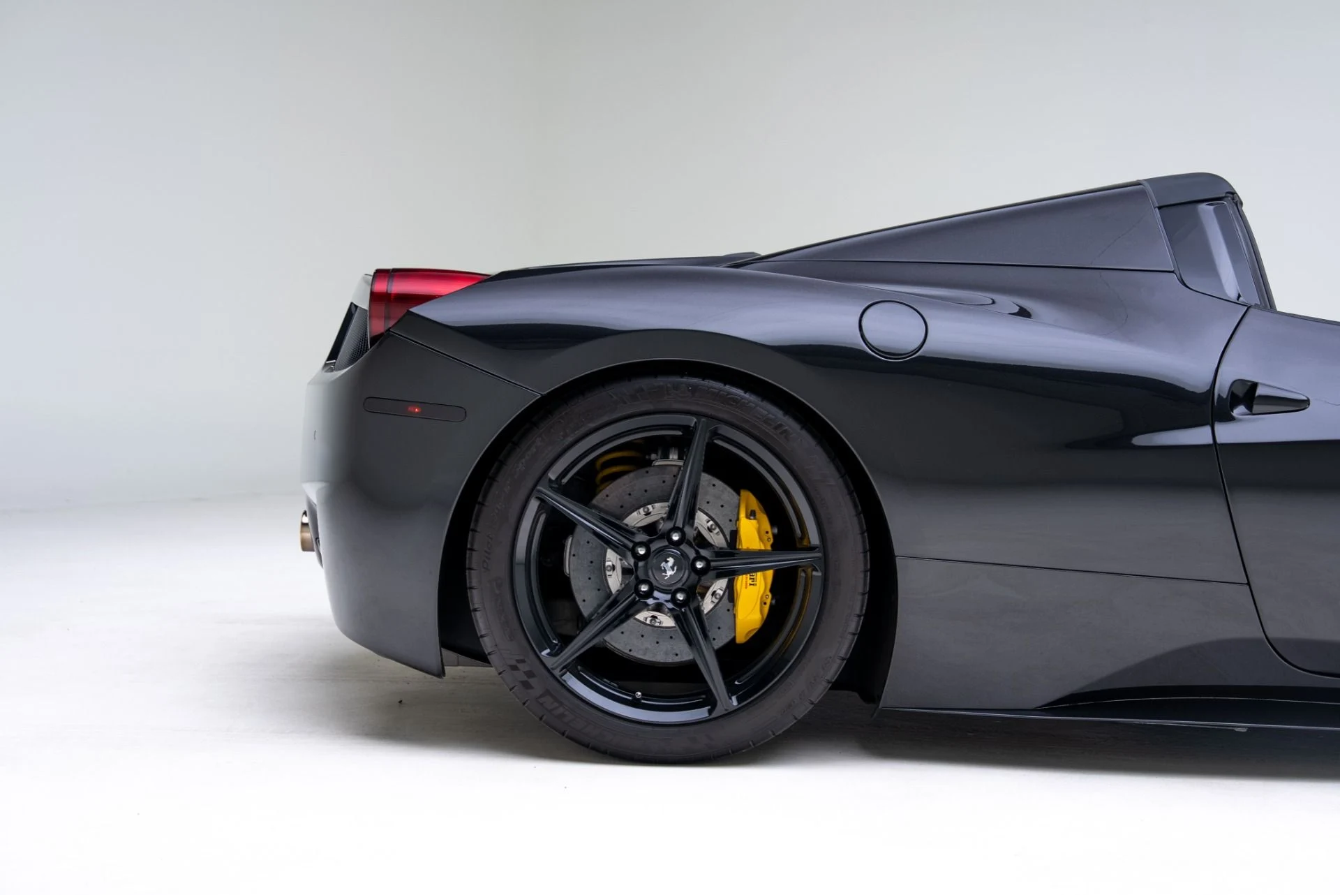 mph022_1599037670_Used_2015_Ferrari_458_Spider_1768509966_84738ed38e