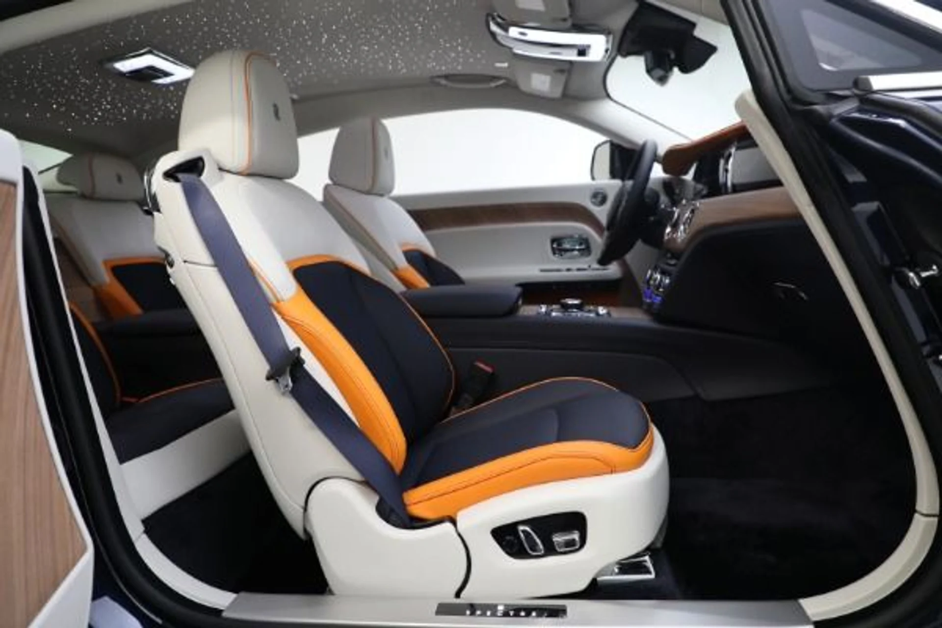 mph022_1627848732_New_2024_Rolls_Royce_Spectre_134b24c077