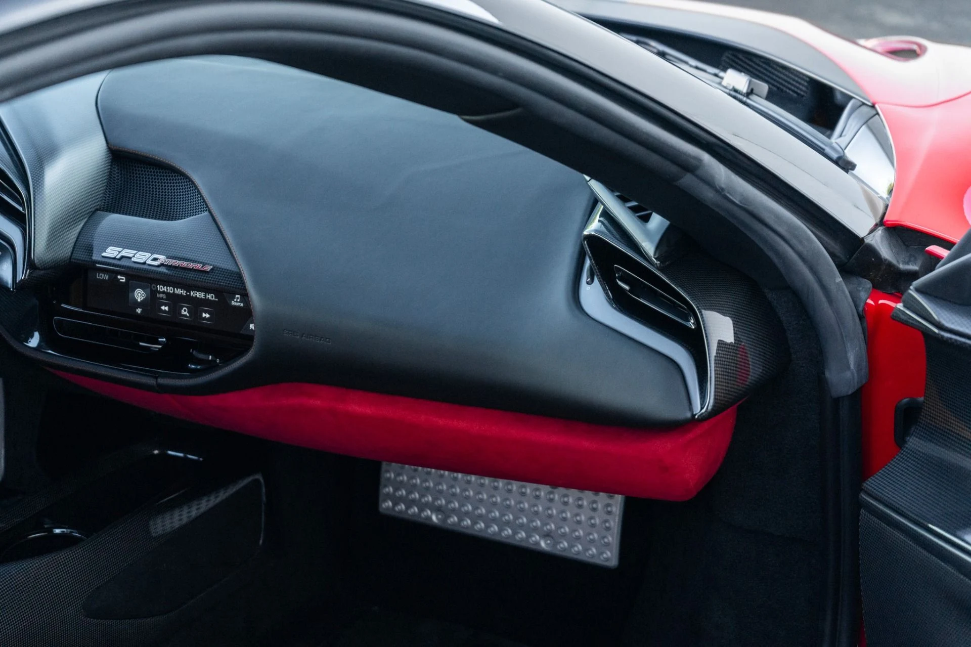 mph022_1630390950_Used_2023_Ferrari_SF_90_Stradale_1764710816_acb564174e