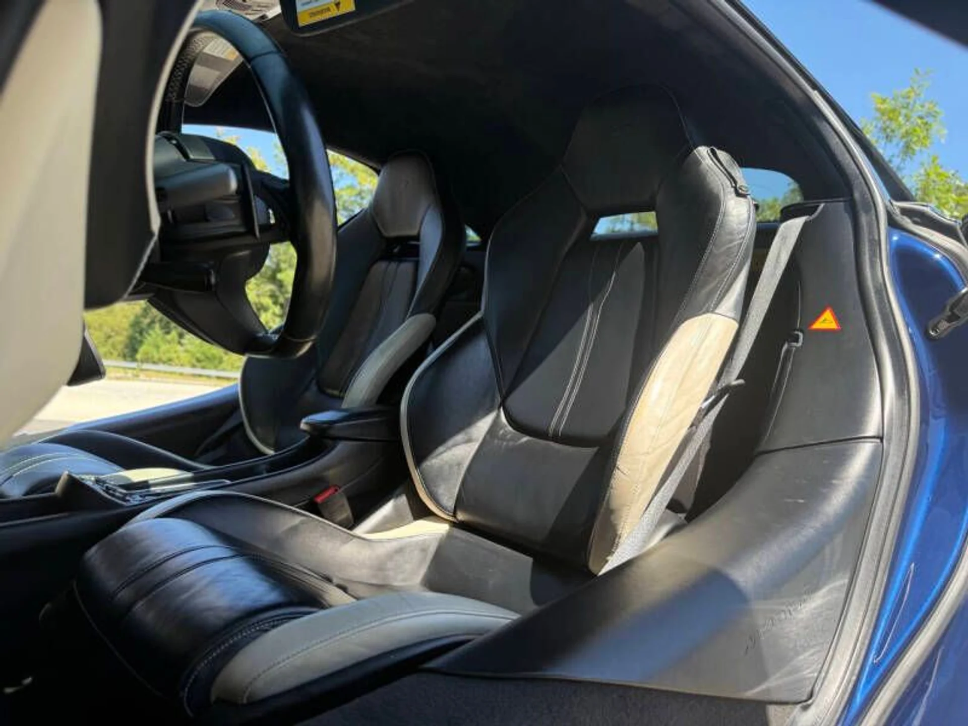 mph022_1640095156_2016_mclaren_570s_base_2dr_coupe_93586334aa