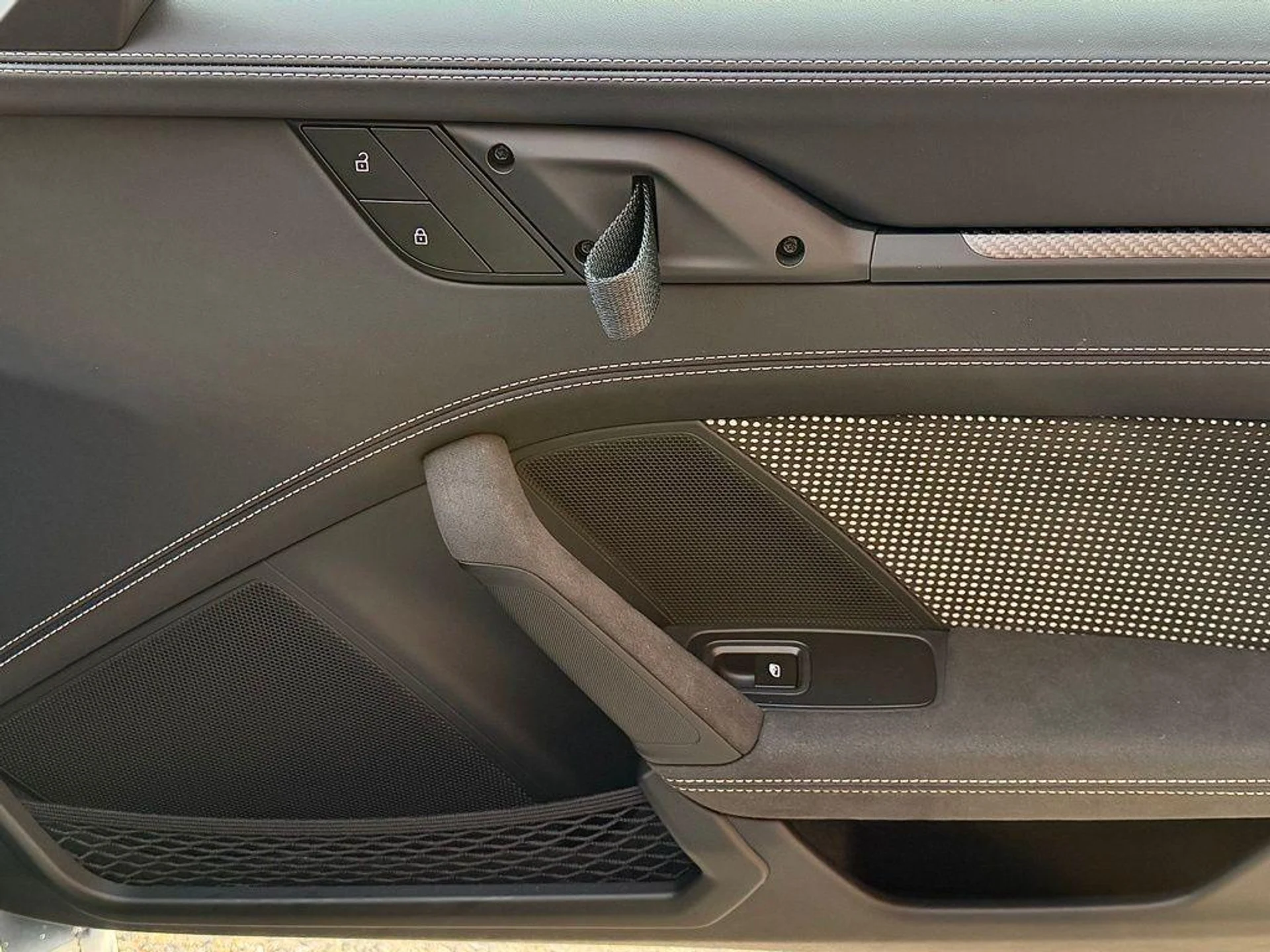 mph022_164031647_r_J_7dgjs_F_r5y2_MFX_Fx_LD_8_Px_Z28_07b5b644cf