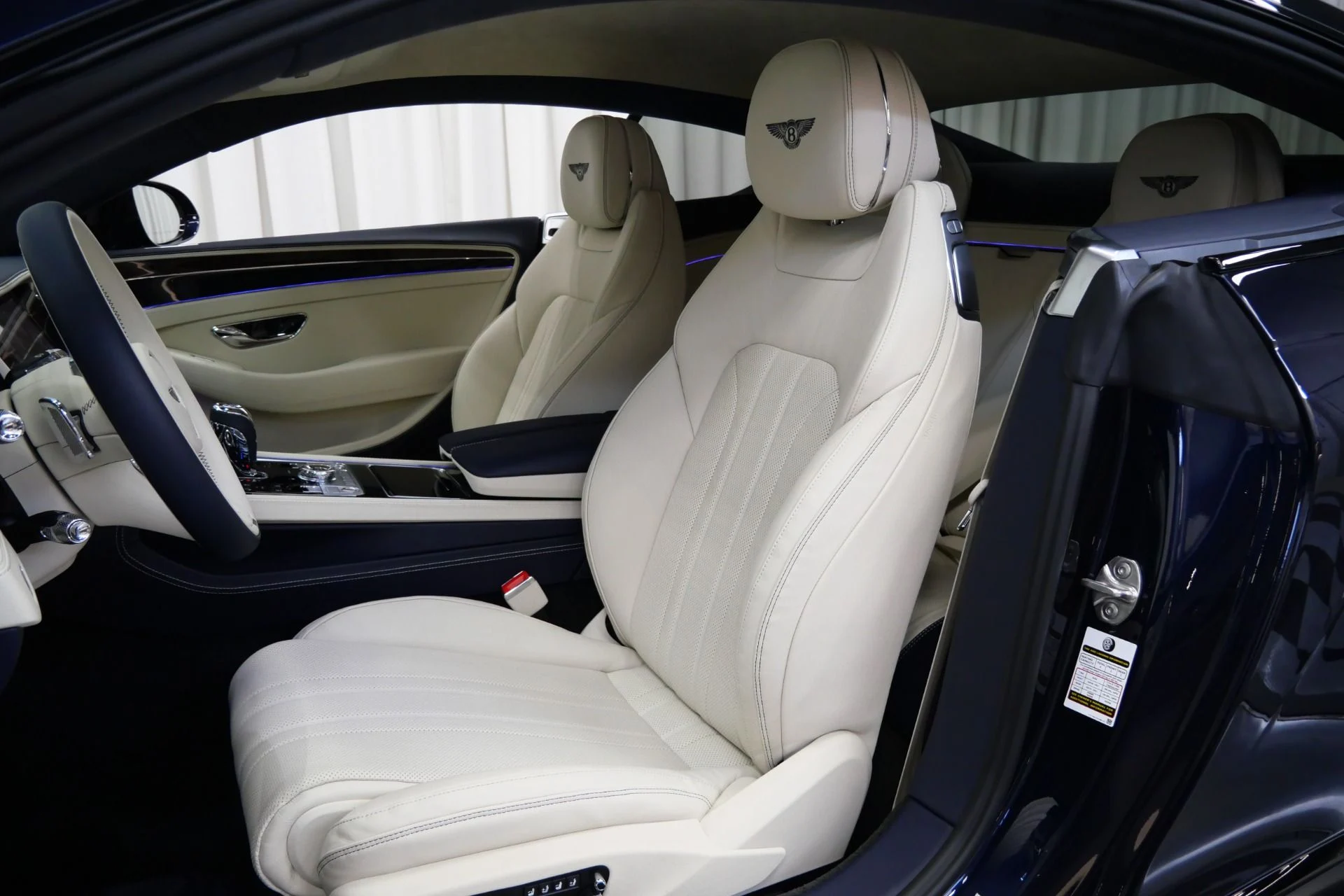 mph022_1645997096_Used_2022_Bentley_Continental_GT_V8_1755108138_3fbdfd72a9