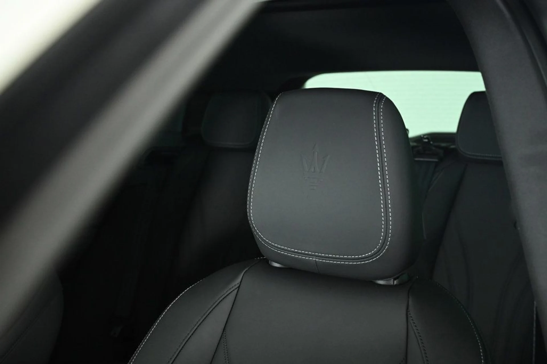 mph022_1688944503_used_2025_maserati_grecale_base_11350_22975702_22_1024_9e730607fb