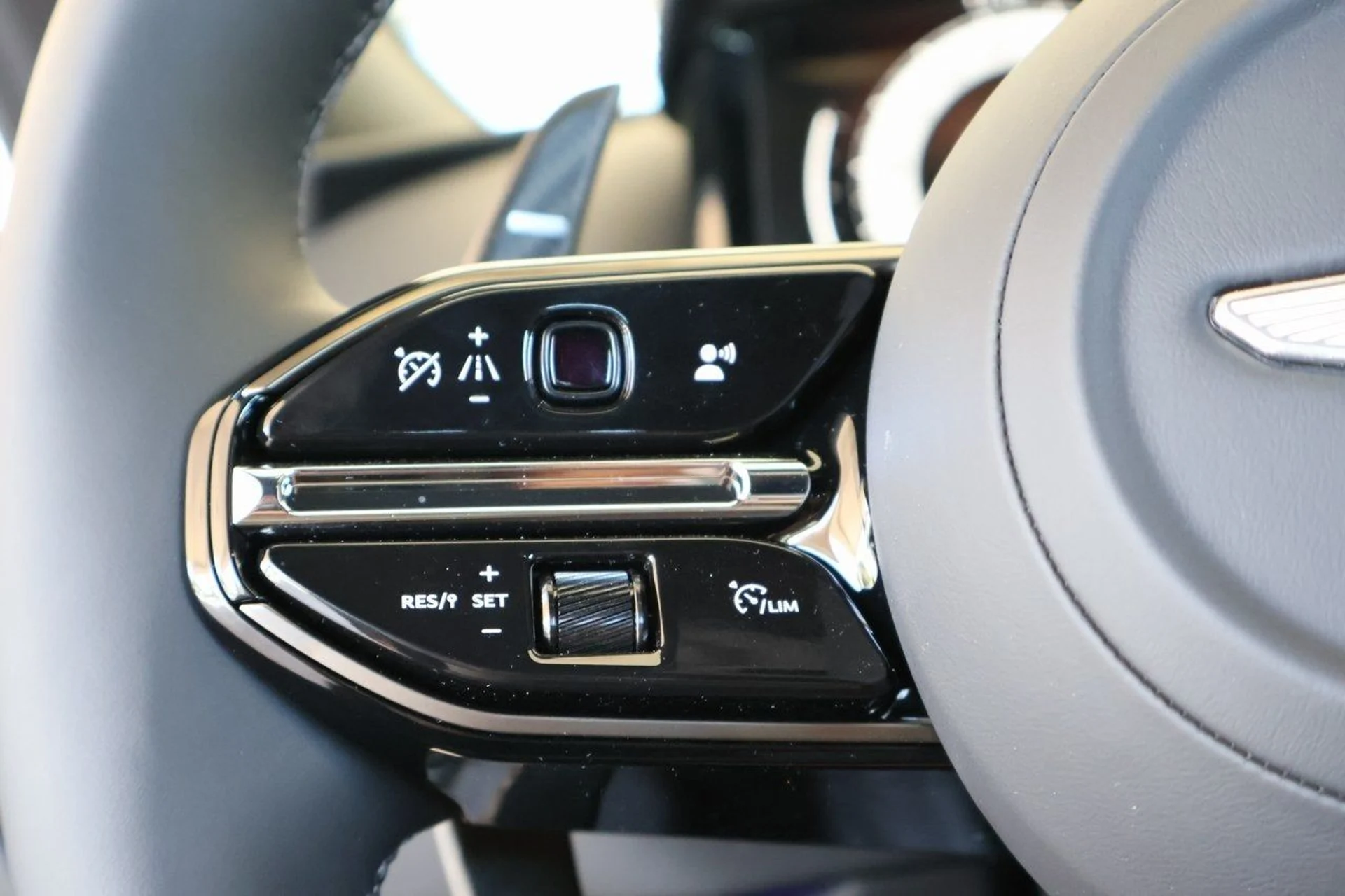 mph022_1690989360_23_e89ea106ce