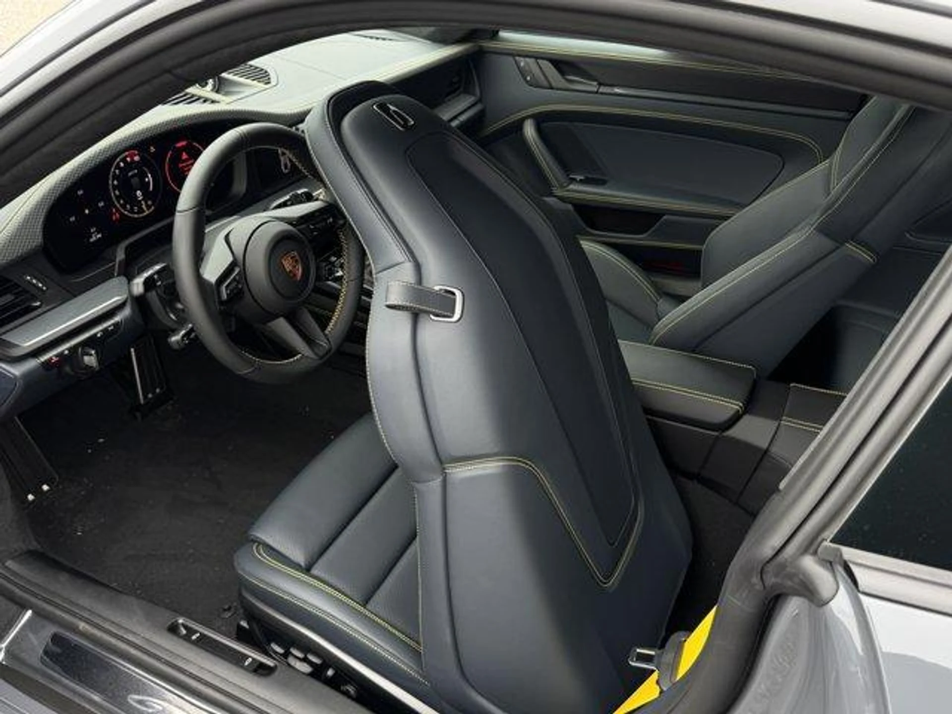 mph022_1692193712_jnz_Uy6_Gp_RE_7_I70b_Uvtx2vko5t_G0_961d56cfad