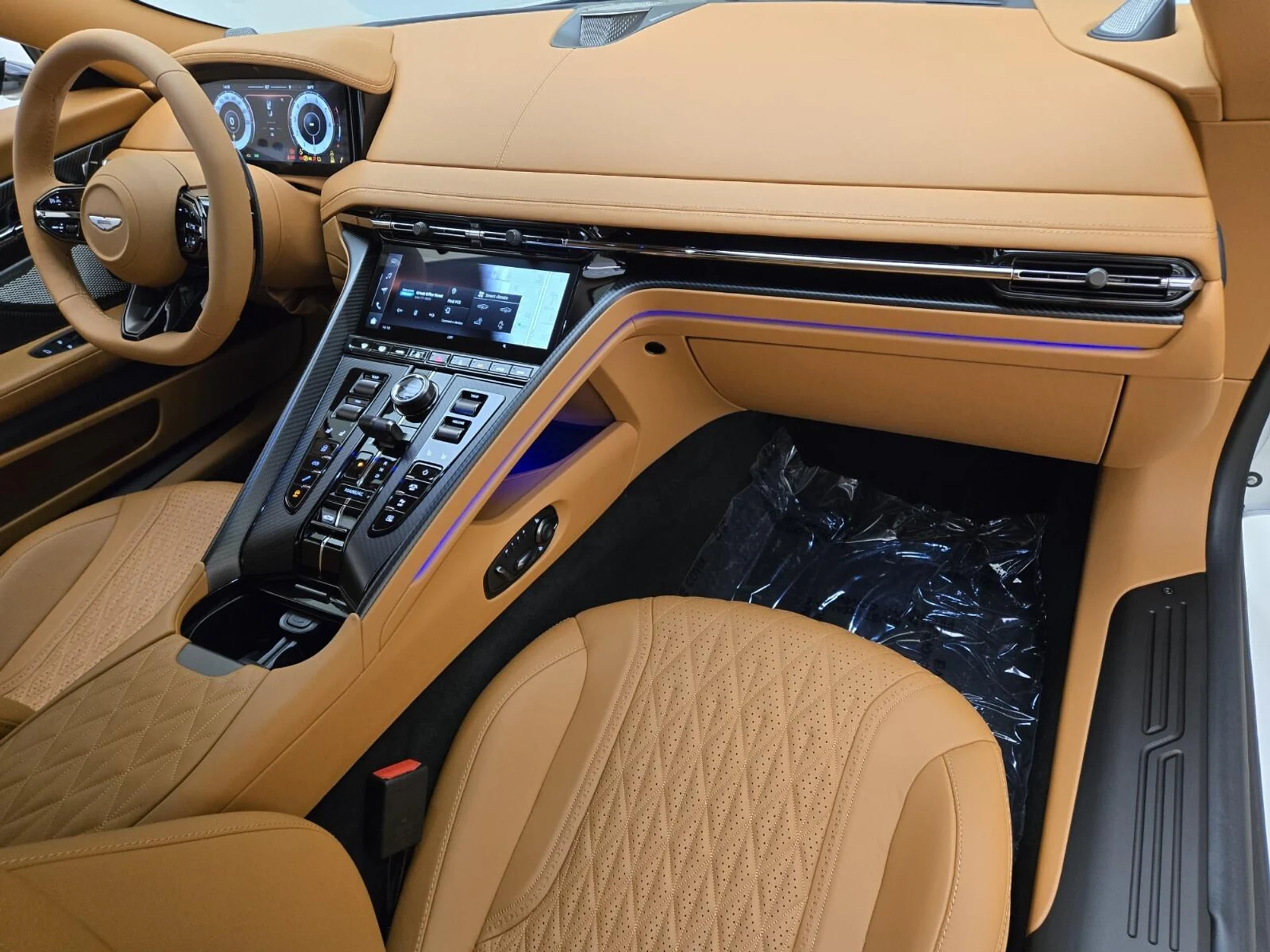 mph022_1693641750_New_2026_Aston_Martin_DB_12_Volante_1756187317_9176b4e957