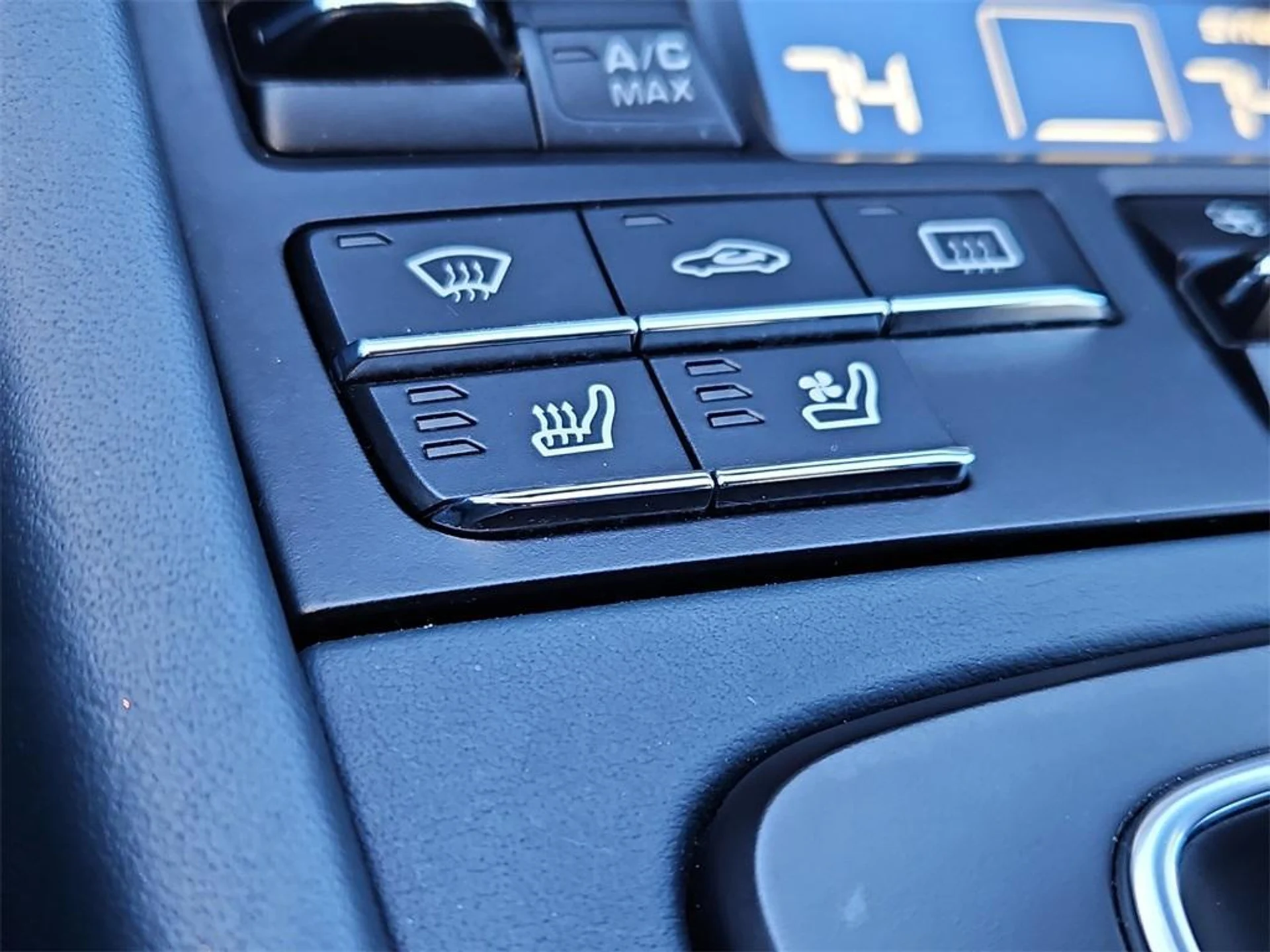 mph022_1699344968_Ny_B_pnim5jcm_EQA_Pi_JM_Of_CU_5kk_4069960cd9