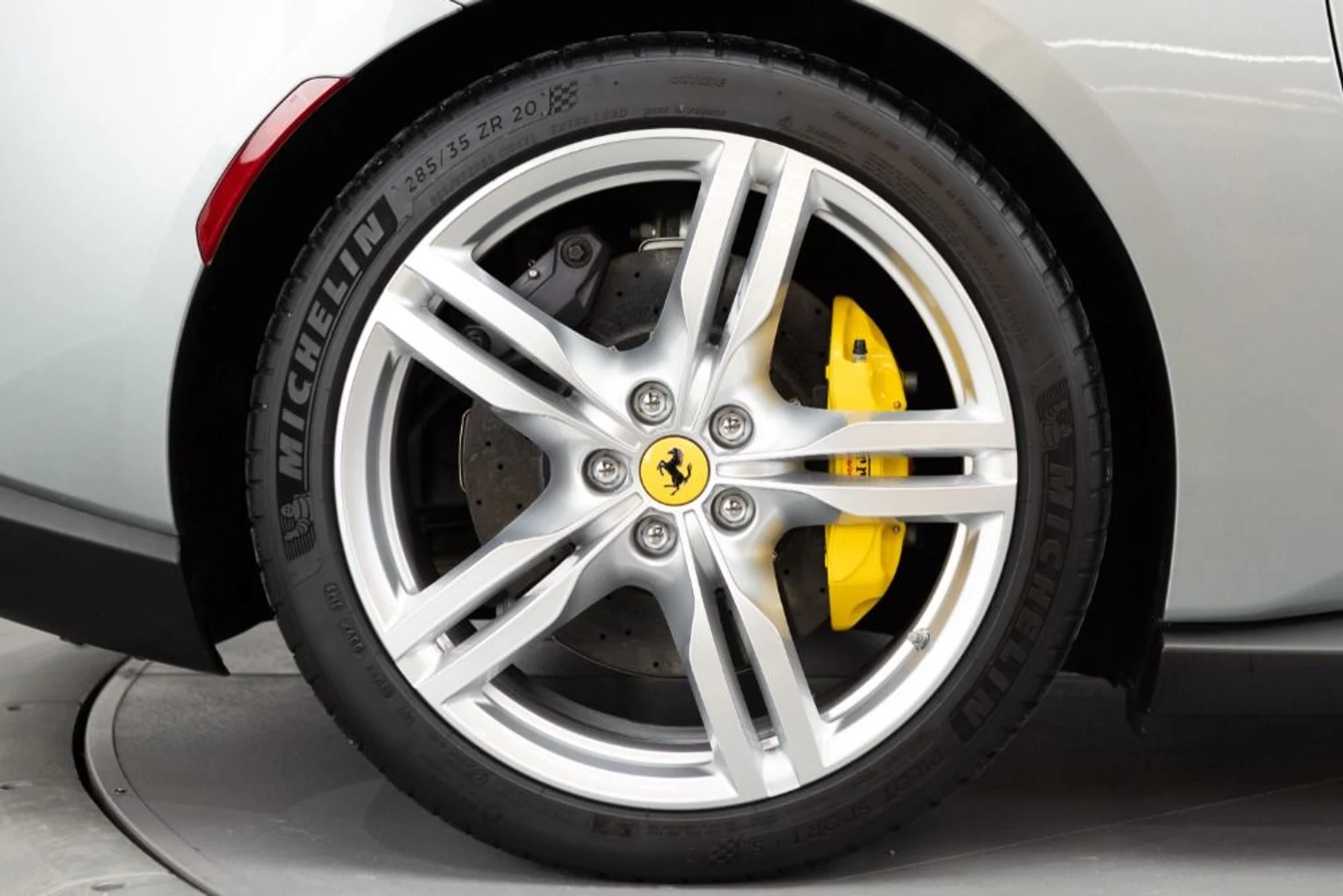 mph022_1705808362_Used_2019_Ferrari_Portofino_7c3a7bb5cc
