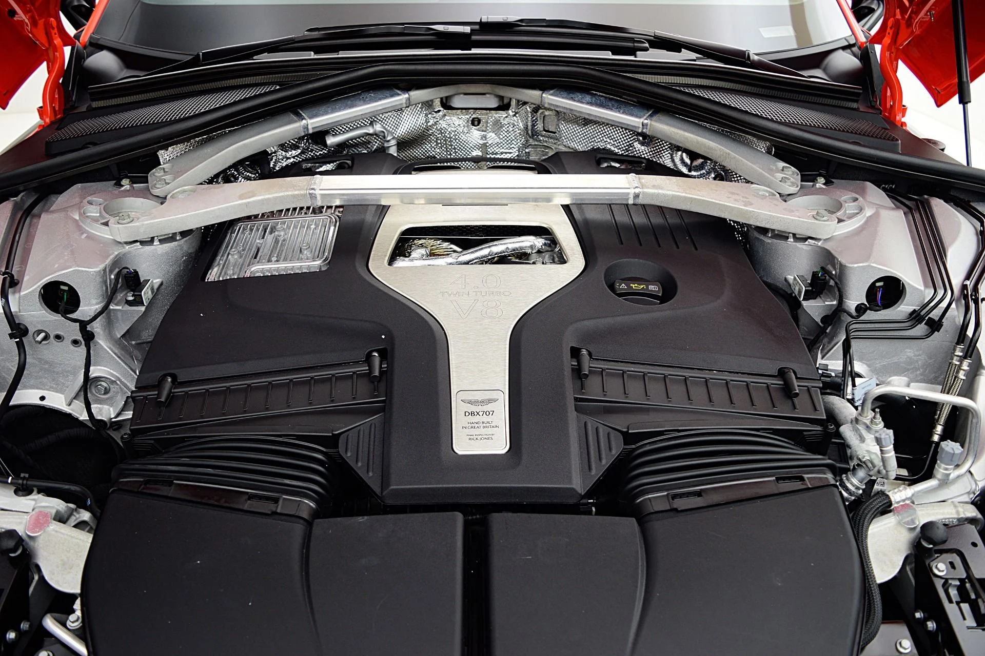 mph022_1707112285_New_2025_Aston_Martin_DBX_707_ba3fc0f5f6