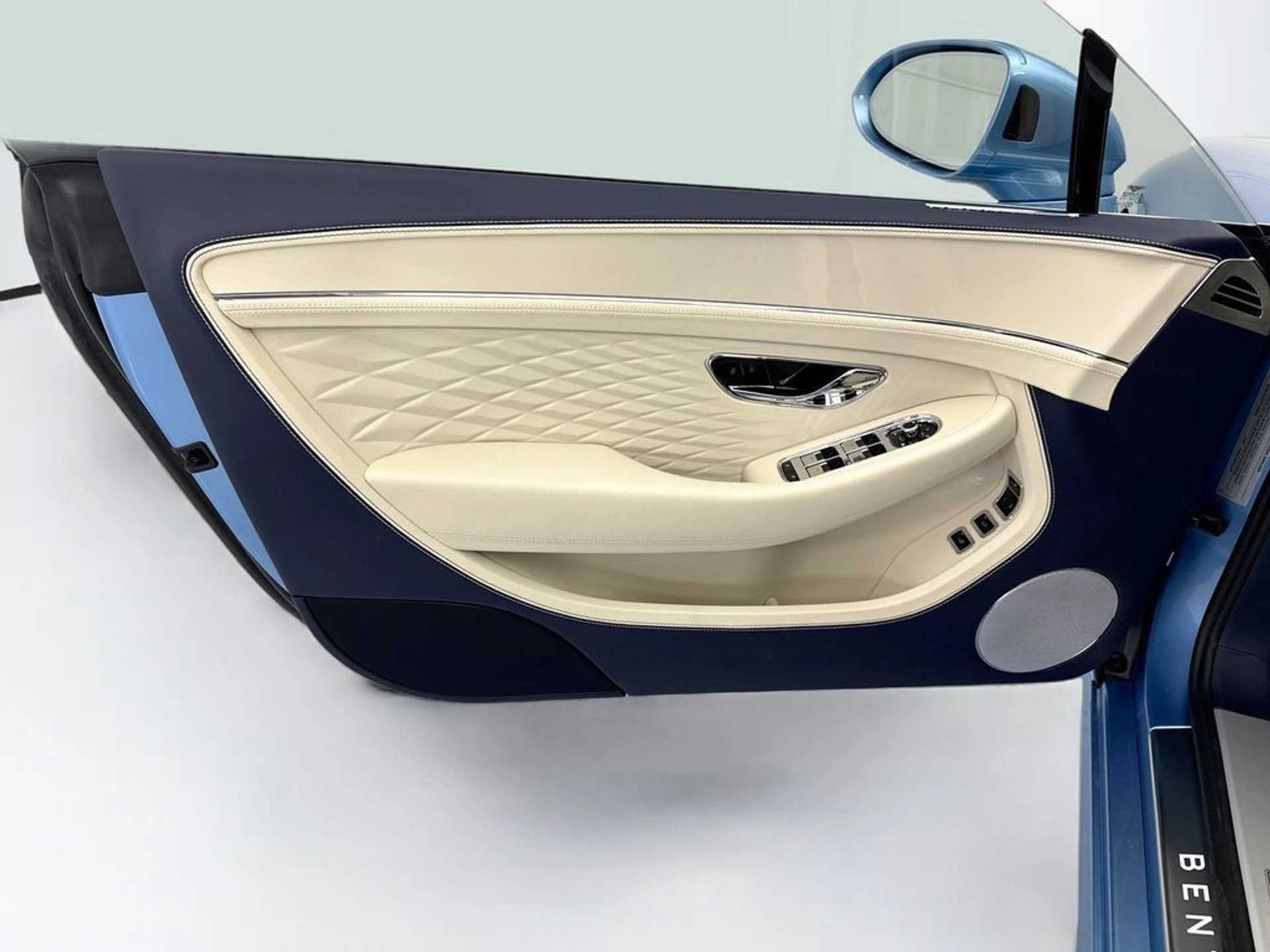 mph022_1708686005_new_2026_bentley_continental_gt_azure_8119_23011288_23_1024_6cf46e735a