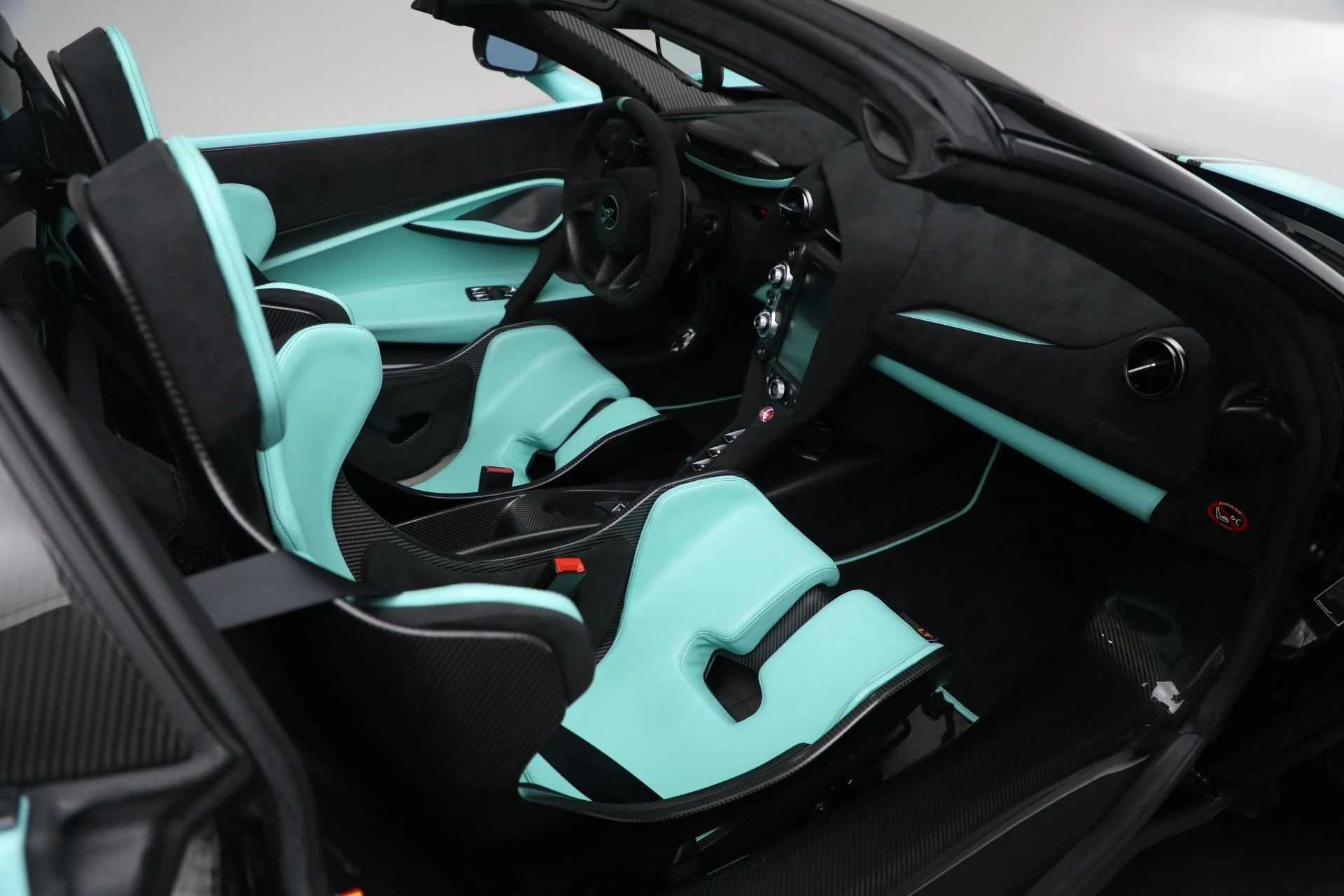 mph022_1717997828_Used_2022_Mc_Laren_765_LT_Spider_968f754118