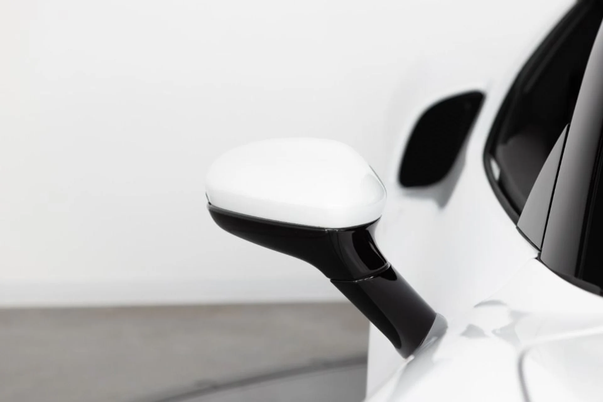 mph022_1722075899_Used_2024_Ferrari_296_GTB_618f8d9d48