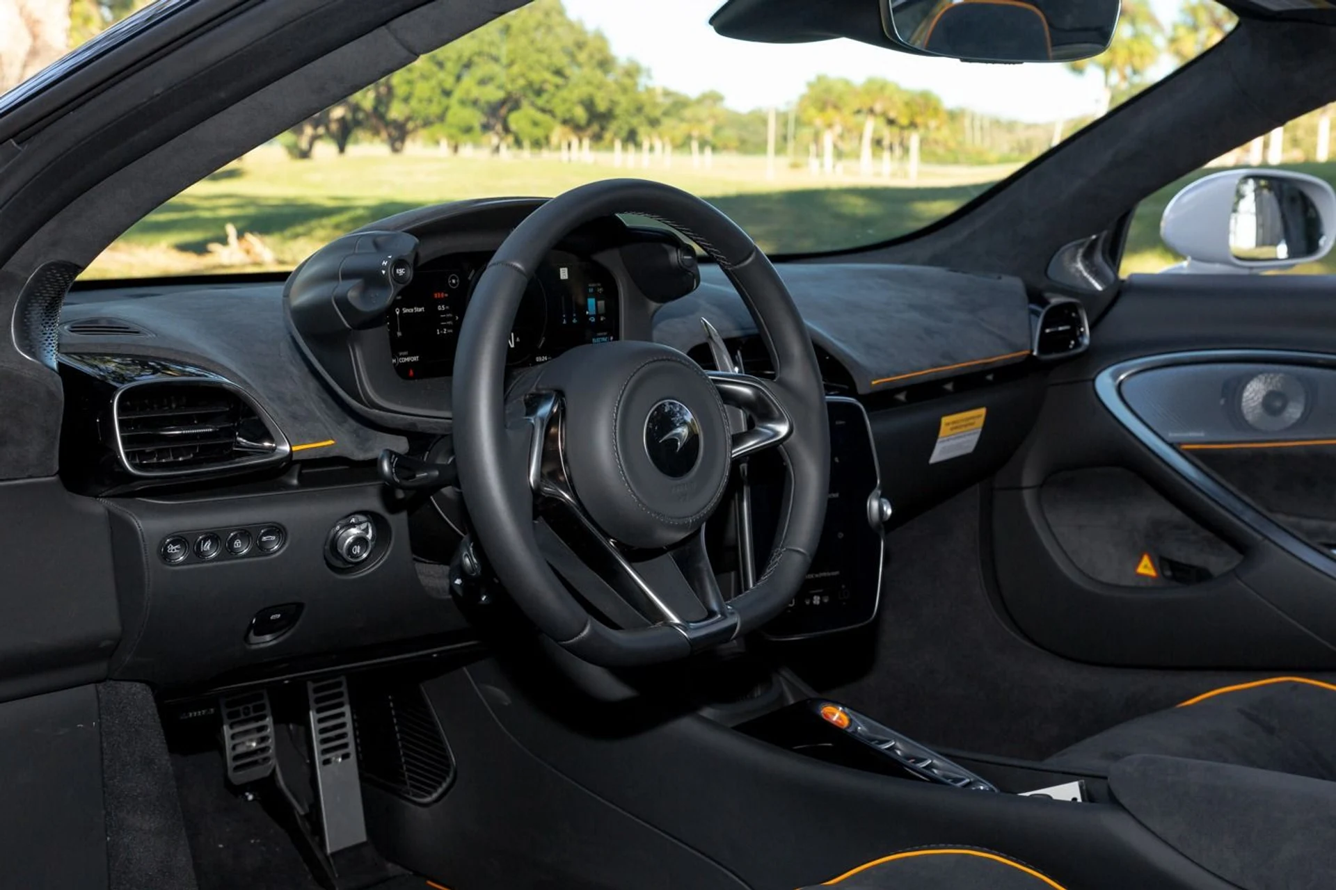 mph022_172437298_473_p23_l_c21a54f12c