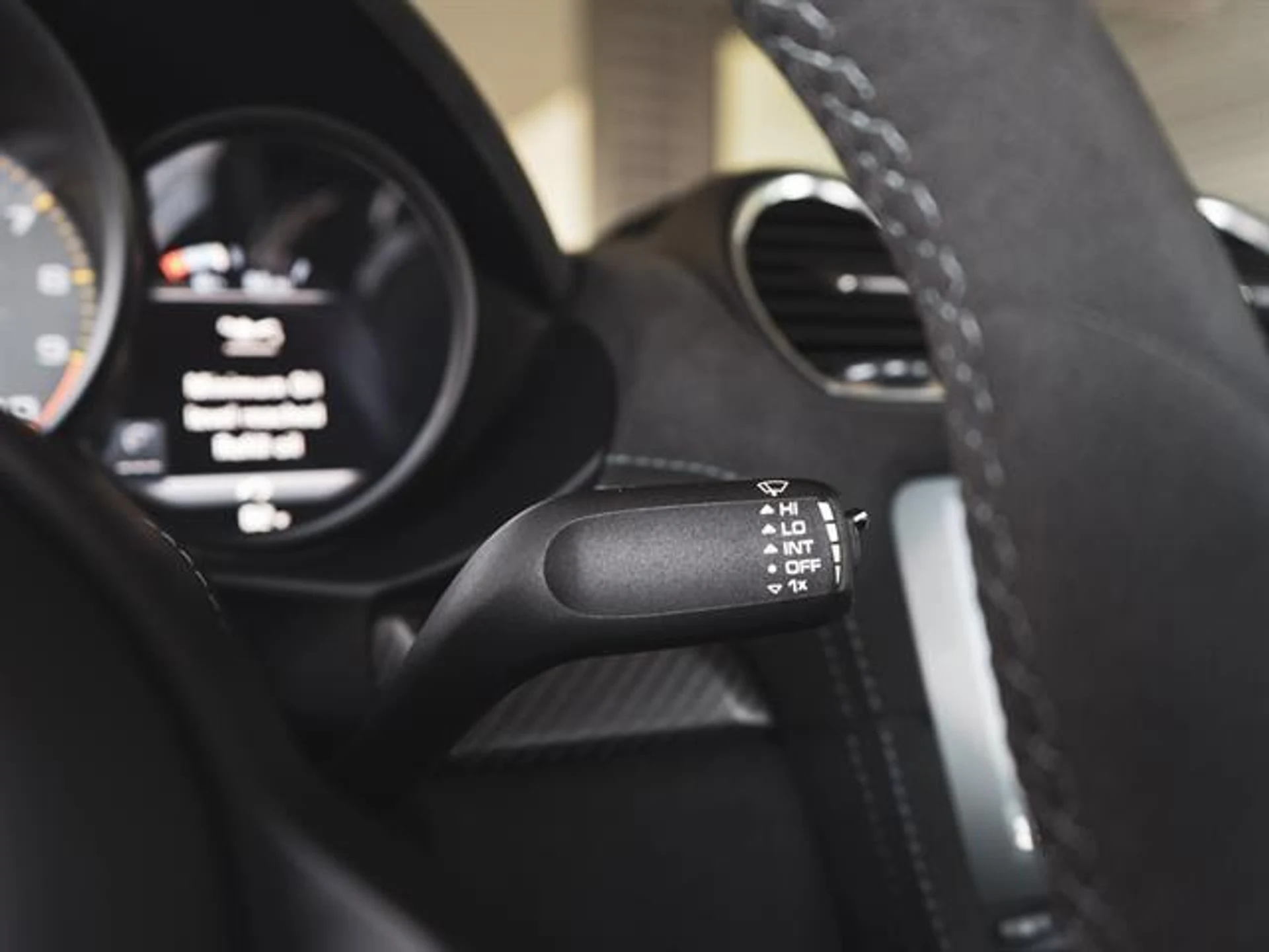 mph022_1725366797_n5_Pb_Zg_UE_Vlmr_Bwr_X4_Lk0pbeczb4_29a78fe7b9