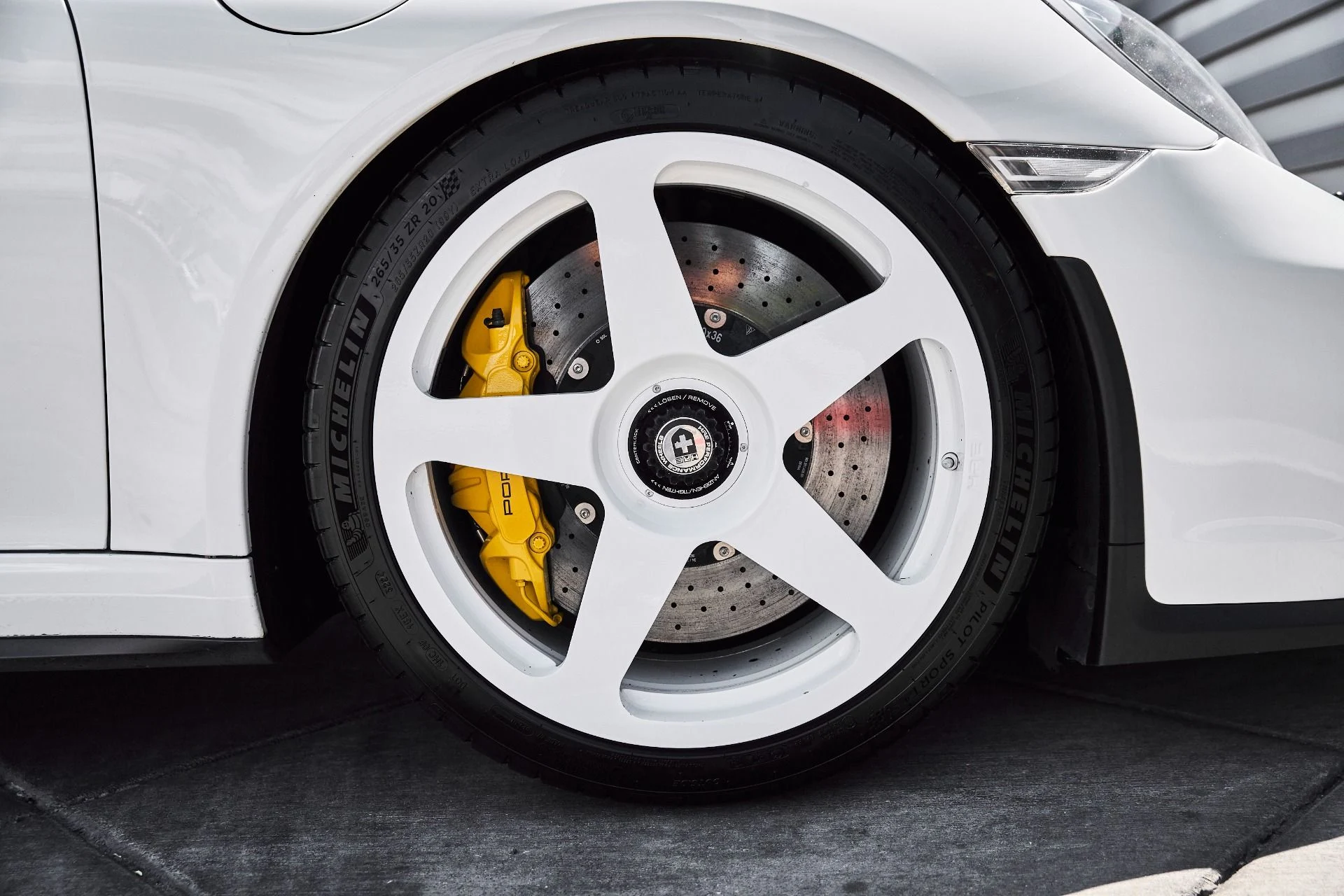 mph022_1728134140_Used_2018_Porsche_911_GT_3_1777749556_aa82378b86