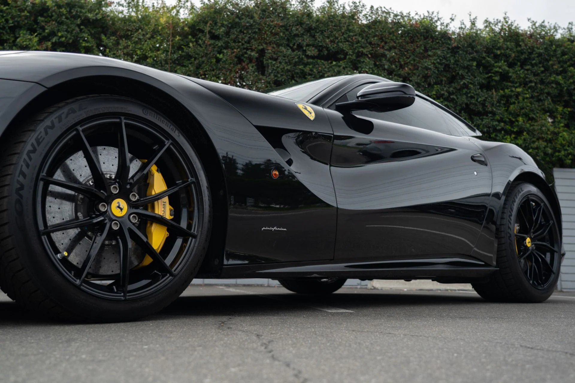 mph022_1735500147_Used_2014_Ferrari_F12berlinetta_1756490493_5f59f8cf86
