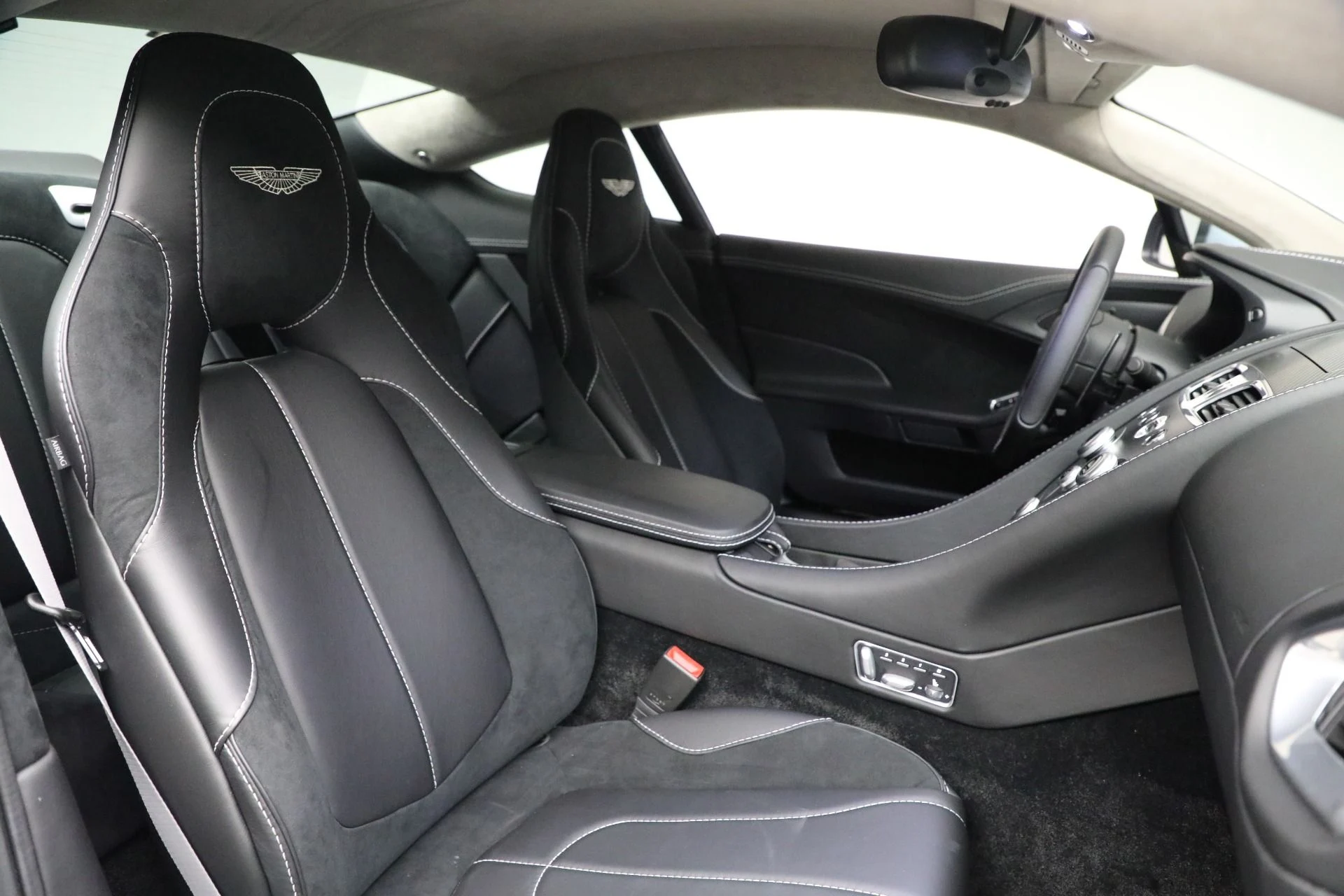 mph022_1739238749_Used_2014_Aston_Martin_Vanquish_a4ad86af48