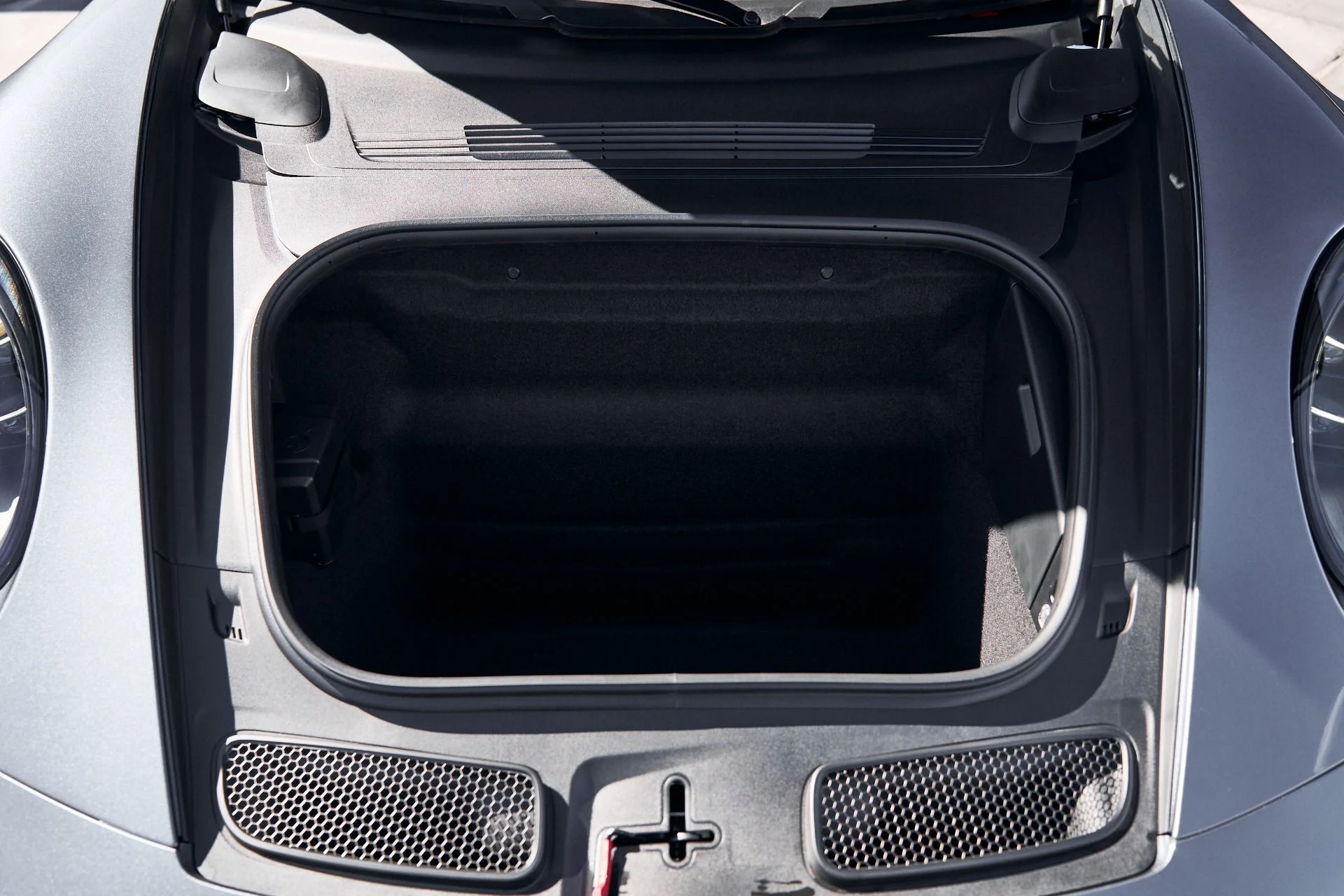 mph022_1748361351_Used_2025_Porsche_911_GT_3_1760569984_02fefcb6a2