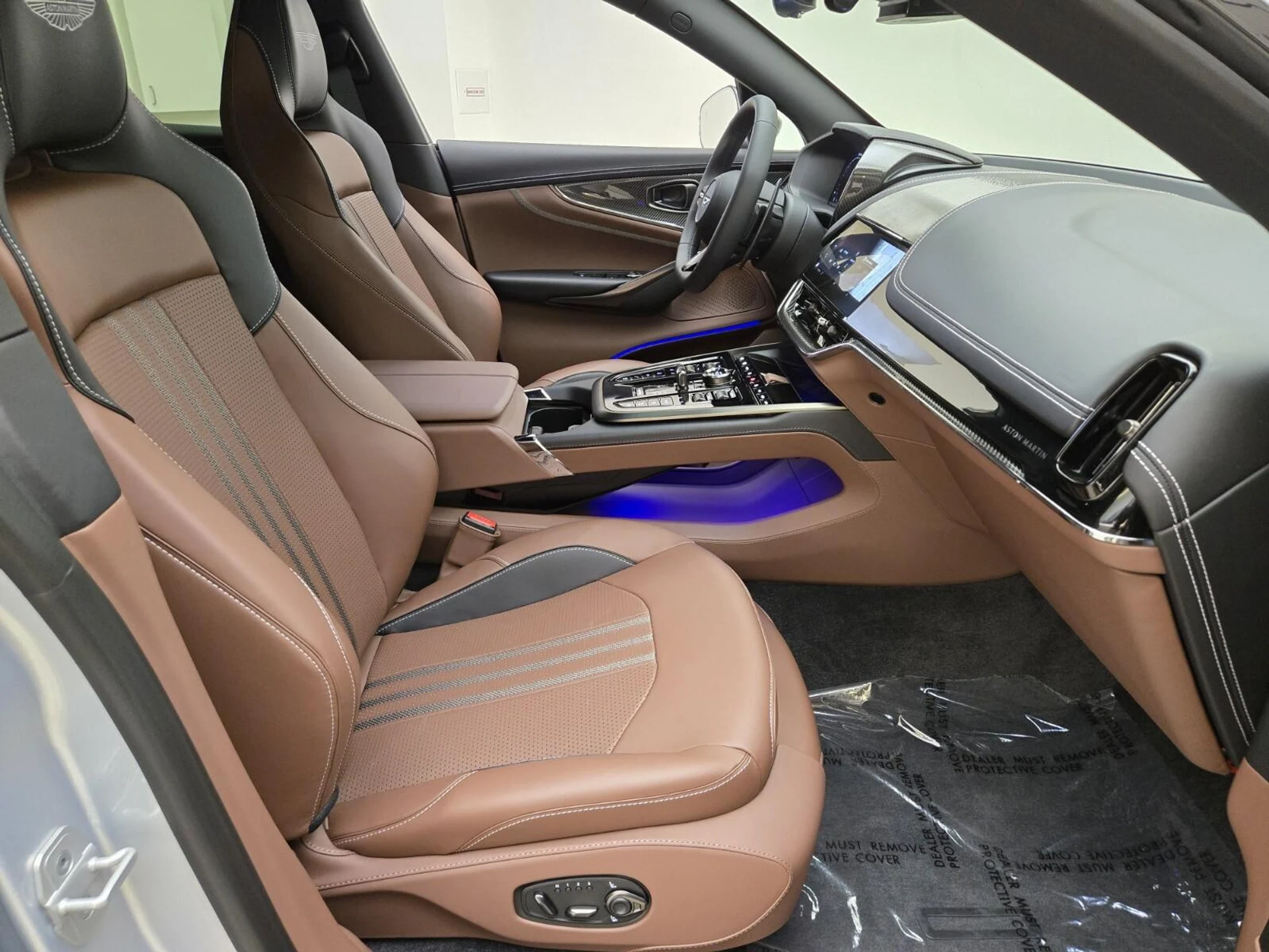 mph022_1754217946_New_2026_Aston_Martin_DBX_707_1781759965_03e362c723