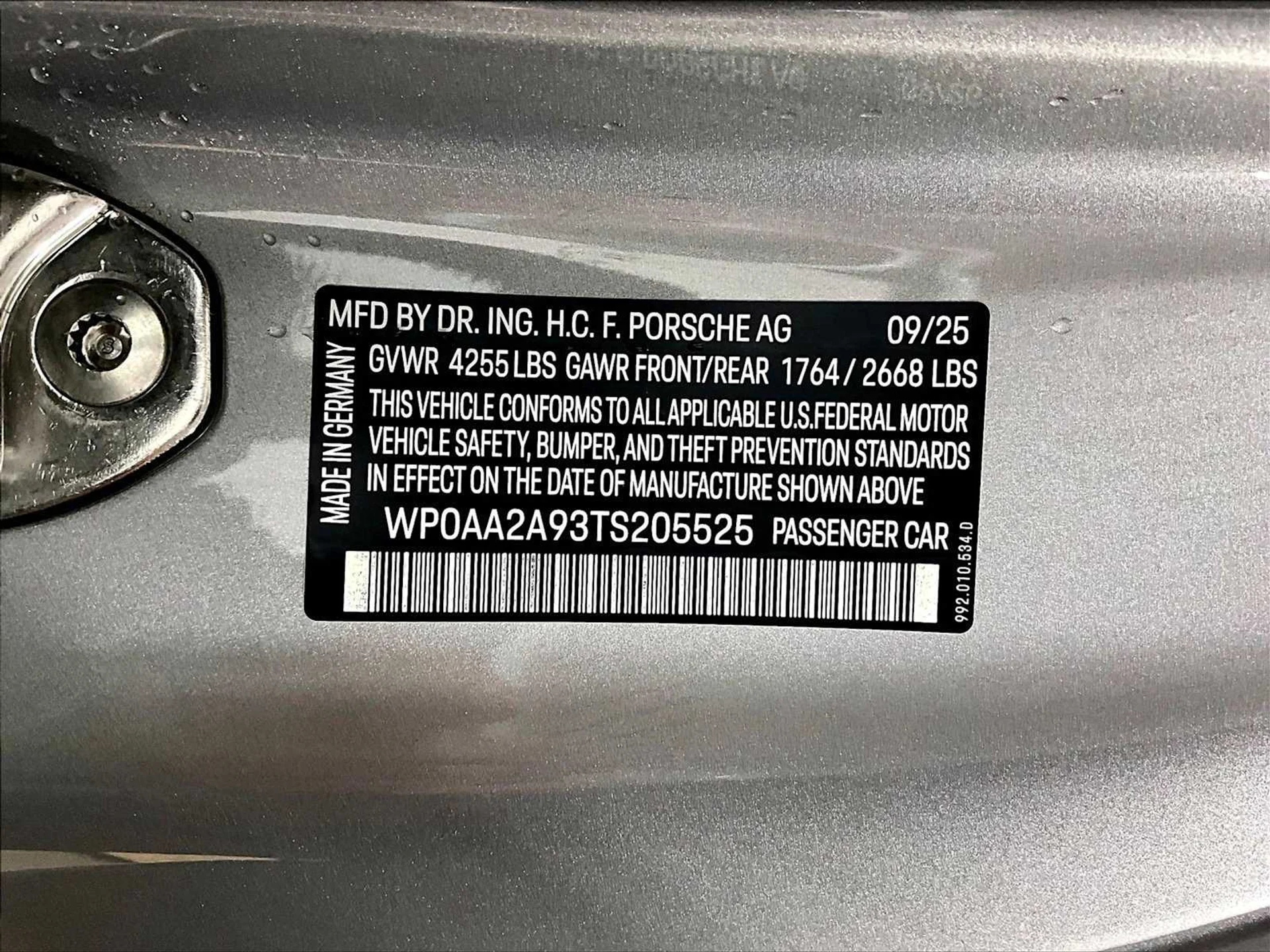 mph022_175783799_22e89bace75dbb5e5416dec8ef63dd90x_0695b006f3