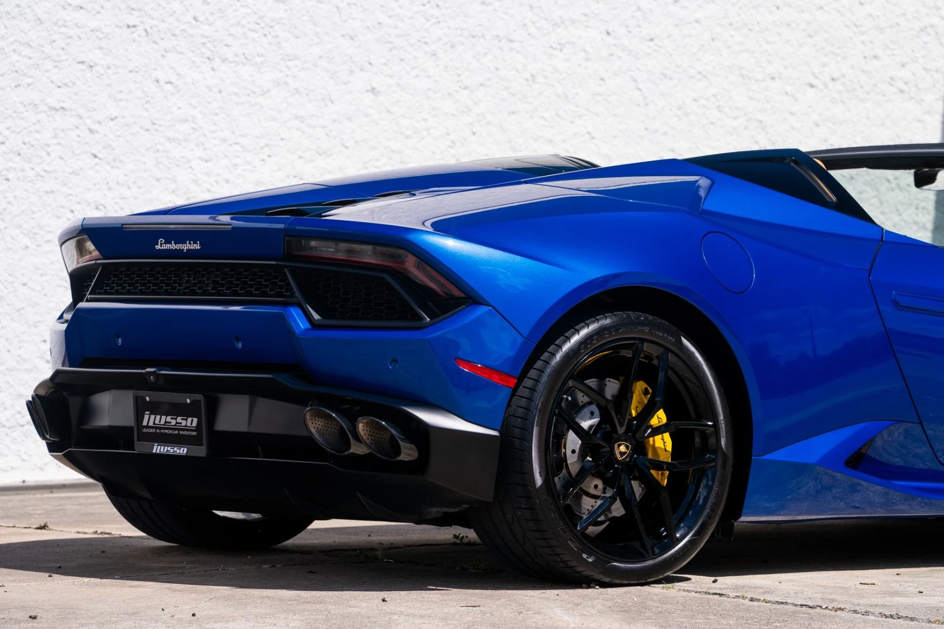 mph022_177218465_Used_2018_Lamborghini_Huracan_LP_580_2_Spyder_1753307982_a032977a7b
