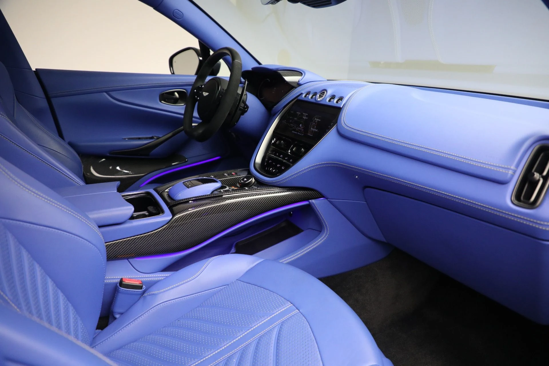 mph022_1772948267_Used_2024_Aston_Martin_DBX_707_1761409513_118d20acdb